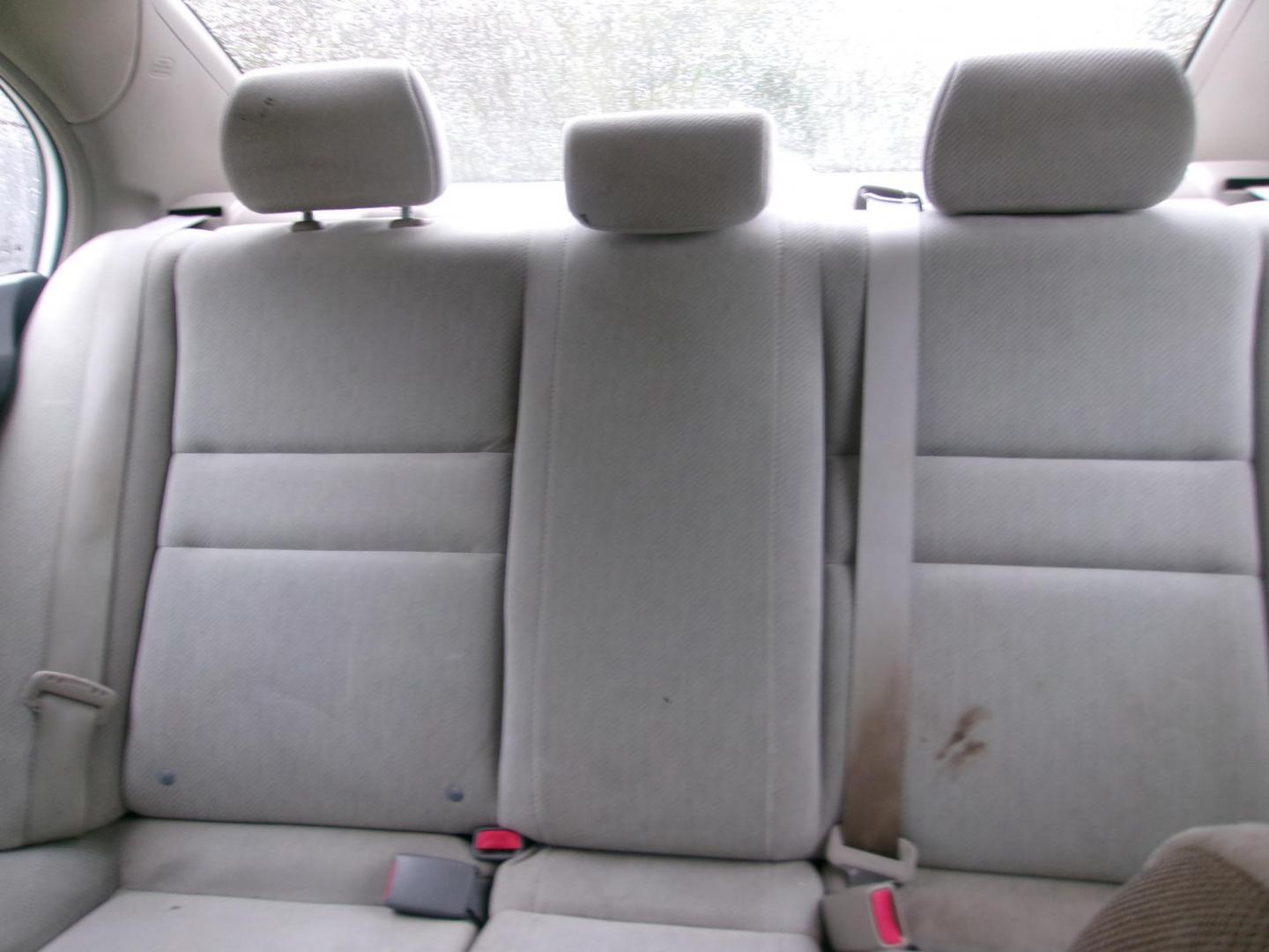 2009 White Honda Civic LX Sedan 5-Speed AT (2HGFA16599H) with an 1.8L L4 SOHC 16V engine, 5-Speed Automatic transmission, located at 2553 Airline Blvd, Portsmouth, VA, 23701, (757) 488-8331, 36.813889, -76.357597 - ***VEHICLE TERMS*** Down Payment: $599 Weekly Payment: $100 APR: 23.9% Repayment Terms: 42 Months *** CALL ELIZABETH SMITH - DIRECTOR OF MARKETING @ 757-488-8331 TO SCHEDULE YOUR APPOINTMENT TODAY AND GET PRE-APPROVED RIGHT OVER THE PHONE*** - Photo#10