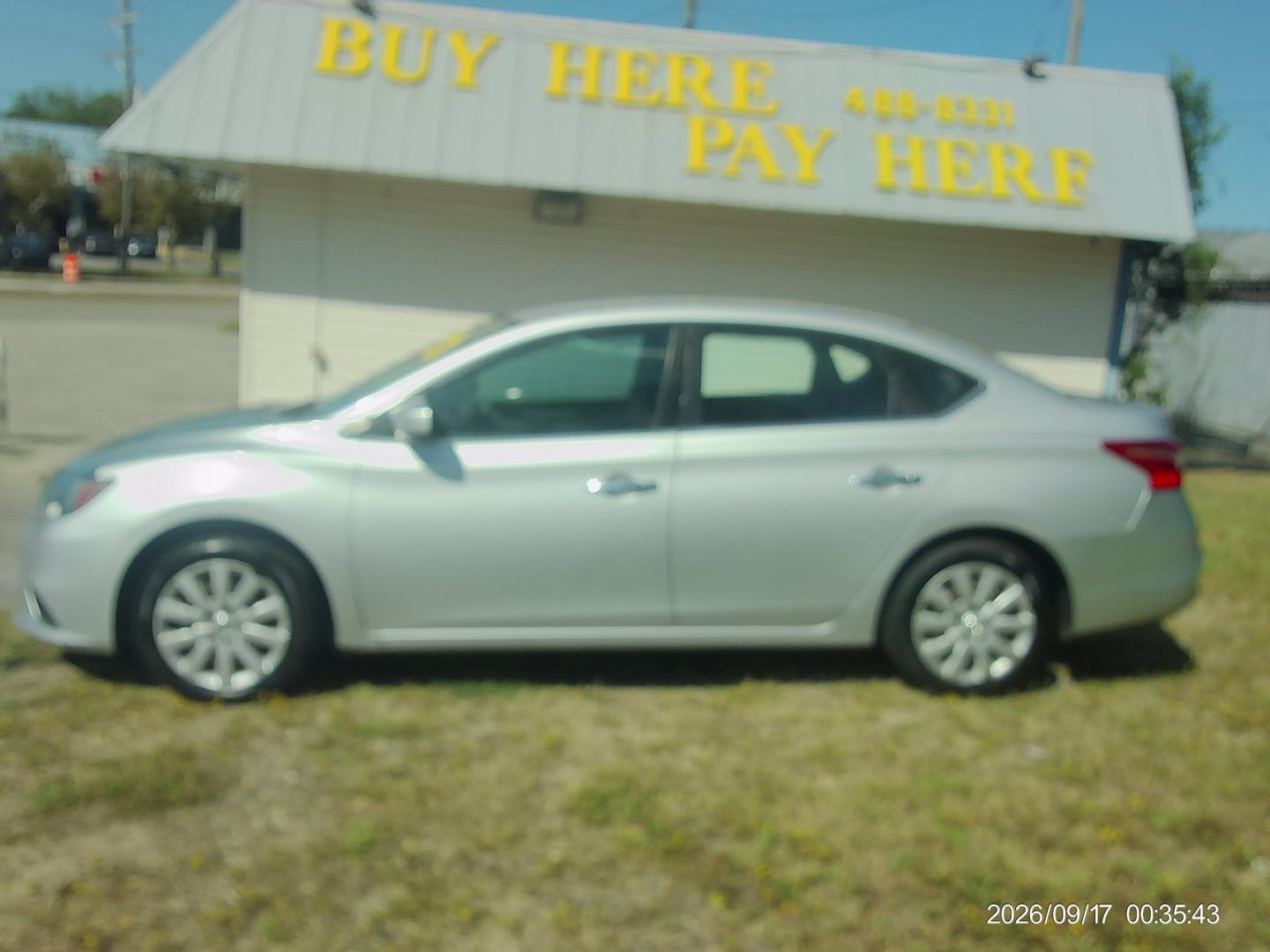 2018 Silver Nissan Sentra S CVT (3N1AB7AP3JY) with an 1.8L L4 SFI DOHC 16V engine, CVT transmission, located at 2553 Airline Blvd, Portsmouth, VA, 23701, (757) 488-8331, 36.813889, -76.357597 - Down Payment: $699 Weekly Payment: $110 APR: 23.9% Repayment Terms: 42 Months ***CALL ELIZABETH SMITH - DIRECTOR OF MARKETING @ 757-488-8331 TO SCHEDULE YOUR APPOINTMENT TODAY AND GET PRE-APPROVED RIGHT OVER THE PHONE***- Photo#0