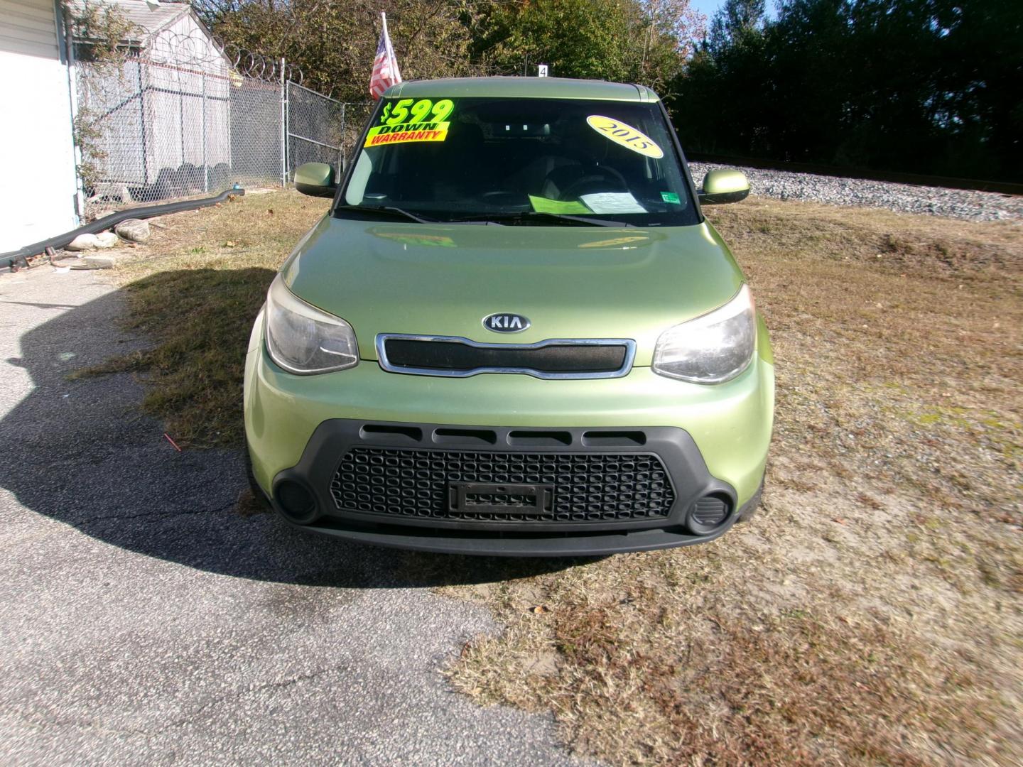 2015 Green Kia Soul Base (KNDJN2A23F7) with an 1.6L L4 DOHC 16V engine, located at 2553 Airline Blvd, Portsmouth, VA, 23701, (757) 488-8331, 36.813889, -76.357597 - ***VEHICLE TERMS*** Down Payment: $599 Weekly Payment: $100 APR: 23.9% Repayment Terms: 42 Months *** CALL ELIZABETH SMITH - DIRECTOR OF MARKETING @ 757-488-8331 TO SCHEDULE YOUR APPOINTMENT TODAY AND GET PRE-APPROVED RIGHT OVER THE PHONE*** - Photo#2