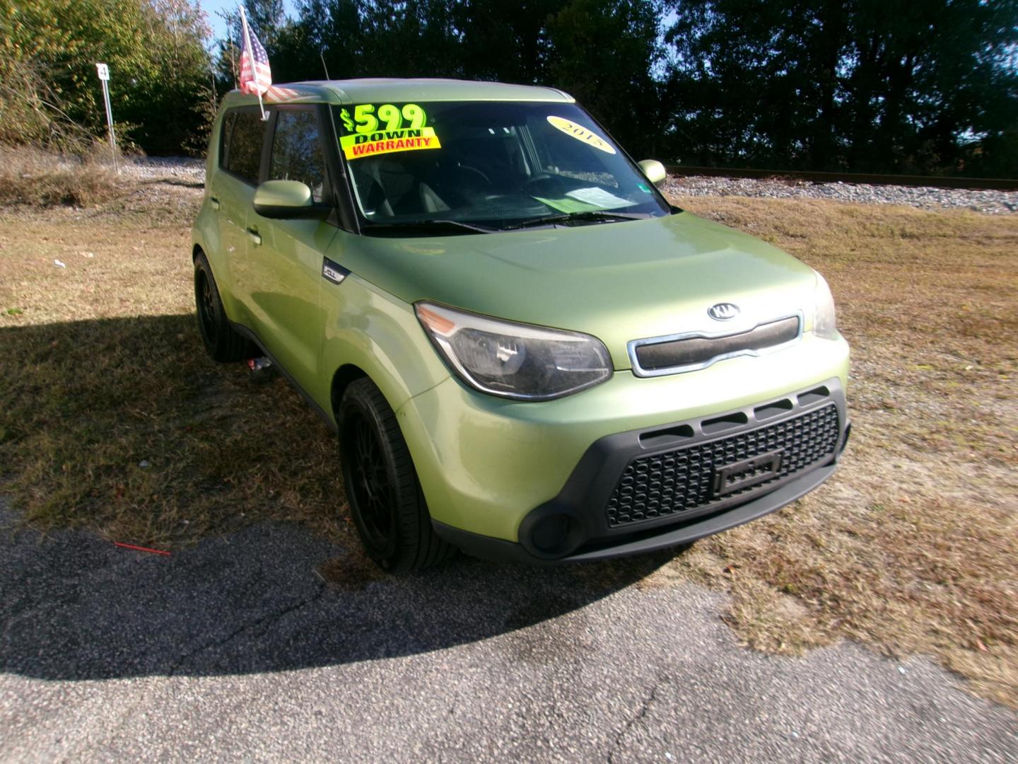 2015 Green Kia Soul Base (KNDJN2A23F7) with an 1.6L L4 DOHC 16V engine, located at 2553 Airline Blvd, Portsmouth, VA, 23701, (757) 488-8331, 36.813889, -76.357597 - ***VEHICLE TERMS*** Down Payment: $599 Weekly Payment: $100 APR: 23.9% Repayment Terms: 42 Months *** CALL ELIZABETH SMITH - DIRECTOR OF MARKETING @ 757-488-8331 TO SCHEDULE YOUR APPOINTMENT TODAY AND GET PRE-APPROVED RIGHT OVER THE PHONE*** - Photo#3