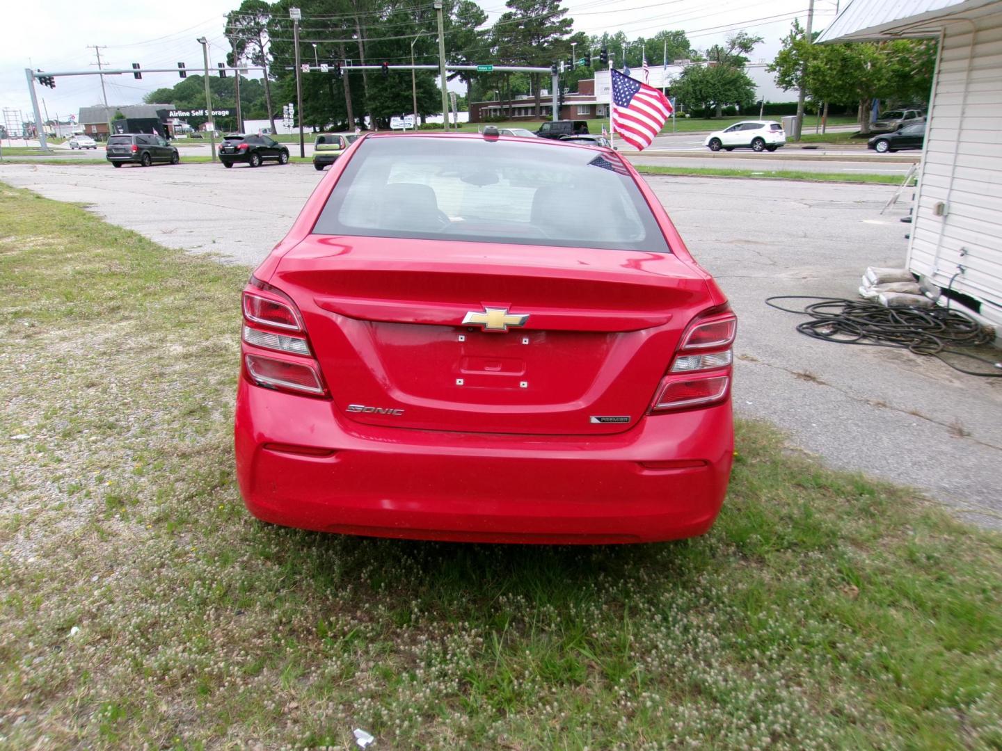 2019 Red Chevrolet Sonic Premier Auto Sedan (1G1JF5SB8K4) with an 1.4L L4 DOHC 24V TURBO engine, 6A transmission, located at 2553 Airline Blvd, Portsmouth, VA, 23701, (757) 488-8331, 36.813889, -76.357597 - ***VEHICLE TERMS*** Down Payment: $1299 Weekly Payment: $125 APR: 23.9% Repayment Terms: 42 Months *** CALL ELIZABETH SMITH - DIRECTOR OF MARKETING @ 757-488-8331 TO SCHEDULE YOUR APPOINTMENT TODAY AND GET PRE-APPROVED RIGHT OVER THE PHONE*** - Photo#6