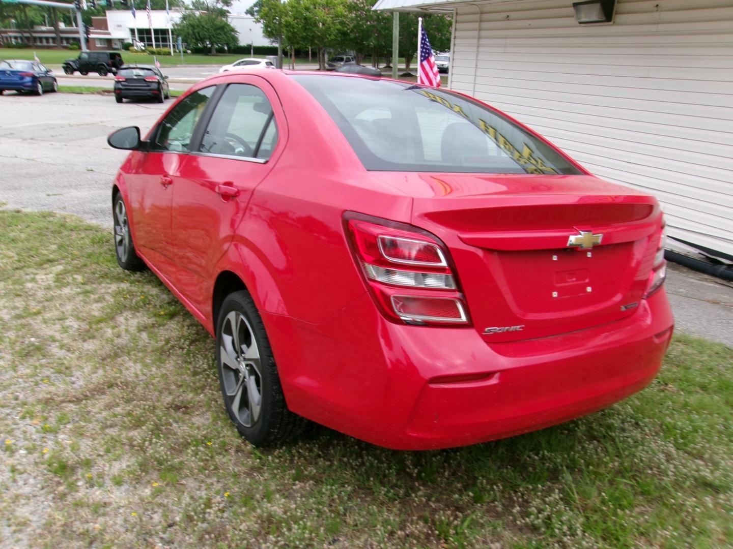 2019 Red Chevrolet Sonic Premier Auto Sedan (1G1JF5SB8K4) with an 1.4L L4 DOHC 24V TURBO engine, 6A transmission, located at 2553 Airline Blvd, Portsmouth, VA, 23701, (757) 488-8331, 36.813889, -76.357597 - ***VEHICLE TERMS*** Down Payment: $1299 Weekly Payment: $125 APR: 23.9% Repayment Terms: 42 Months *** CALL ELIZABETH SMITH - DIRECTOR OF MARKETING @ 757-488-8331 TO SCHEDULE YOUR APPOINTMENT TODAY AND GET PRE-APPROVED RIGHT OVER THE PHONE*** - Photo#7