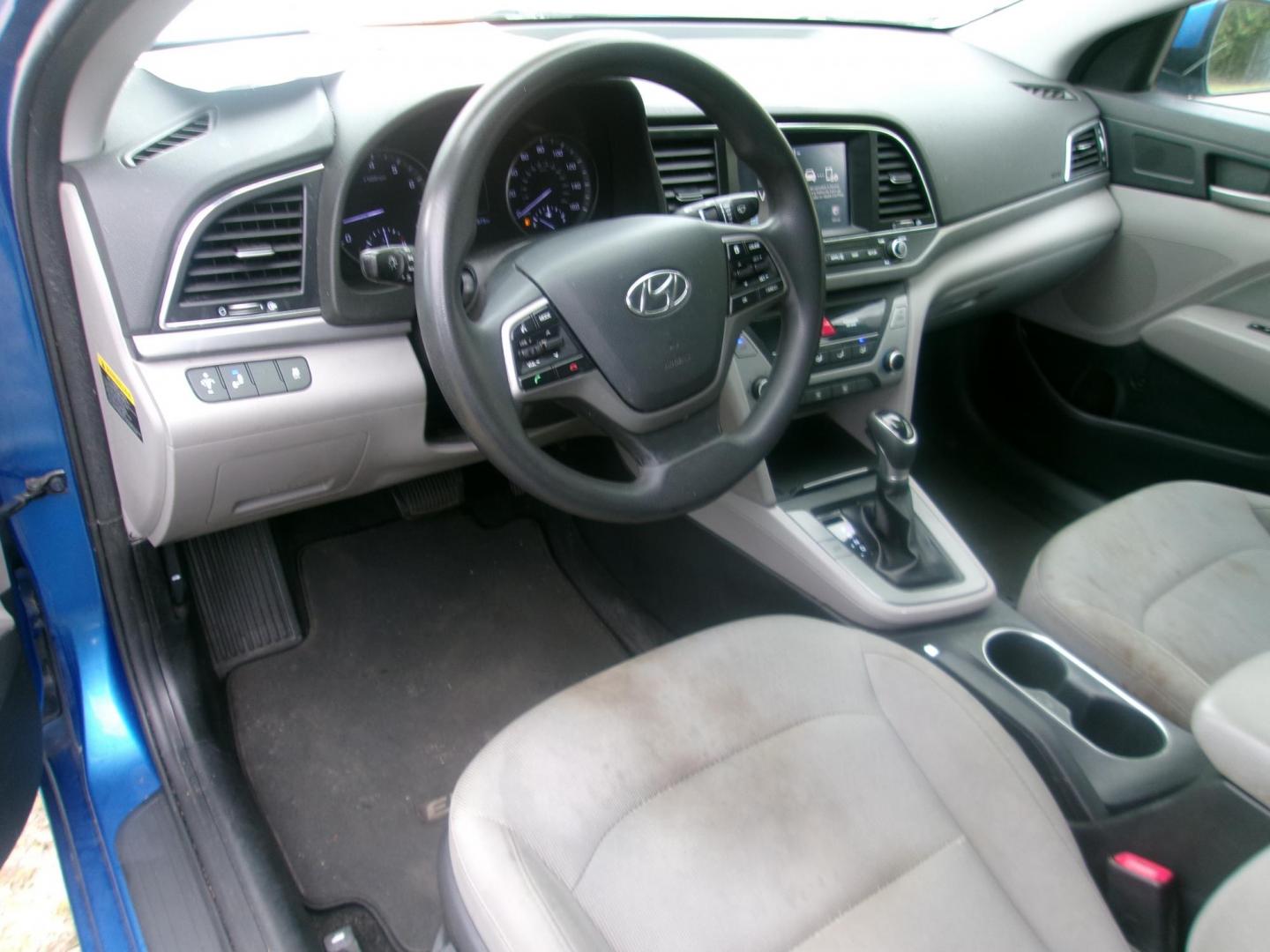 2018 Blue Hyundai Elantra Limited (5NPD84LF6JH) with an 1.8L L4 DOHC 16V engine, 6A transmission, located at 2553 Airline Blvd, Portsmouth, VA, 23701, (757) 488-8331, 36.813889, -76.357597 - ***VEHICLE TERMS*** Down Payment: $799 Weekly Payment: $115 APR: 23.9% Repayment Terms: 42 Months *** CALL ELIZABETH SMITH - DIRECTOR OF MARKETING @ 757-488-8331 TO SCHEDULE YOUR APPOINTMENT TODAY AND GET PRE-APPROVED RIGHT OVER THE PHONE*** - Photo#9