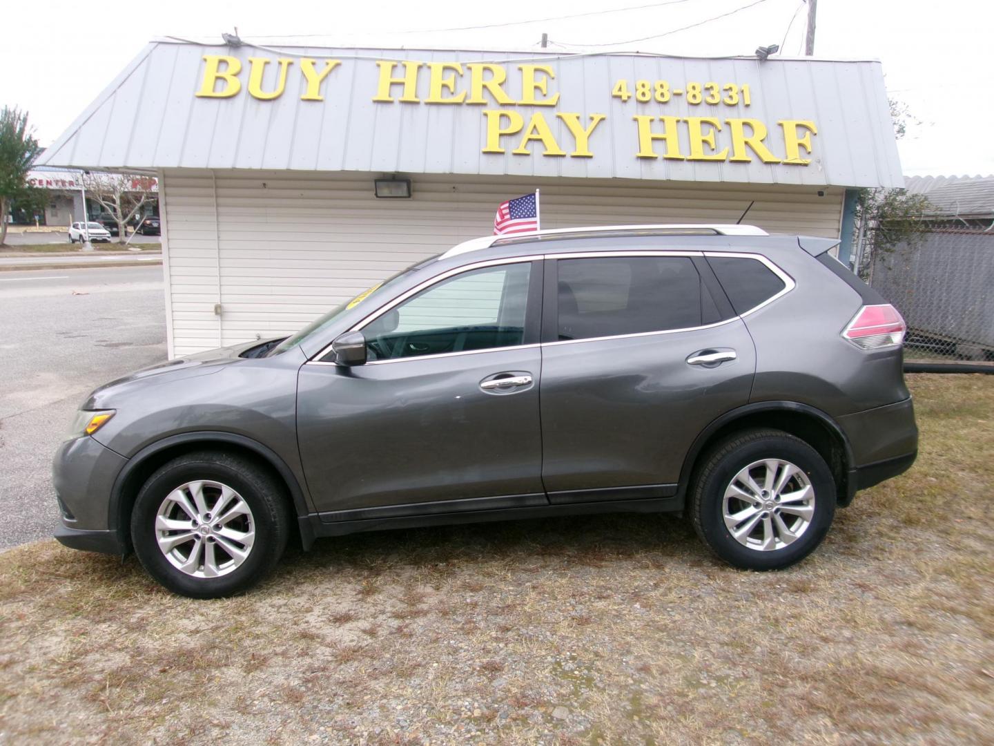 2014 Gray Nissan Rogue S AWD (5N1AT2MV7EC) with an 2.5L L4 DOHC 16V engine, Continuously Variable Transmission transmission, located at 2553 Airline Blvd, Portsmouth, VA, 23701, (757) 488-8331, 36.813889, -76.357597 - ***VEHICLE TERMS*** Down Payment: $899 Weekly Payment: $110 APR: 23.9% Repayment Terms: 42 Months *** CALL ELIZABETH SMITH - DIRECTOR OF MARKETING @ 757-488-8331 TO SCHEDULE YOUR APPOINTMENT TODAY AND GET PRE-APPROVED RIGHT OVER THE PHONE*** - Photo#0