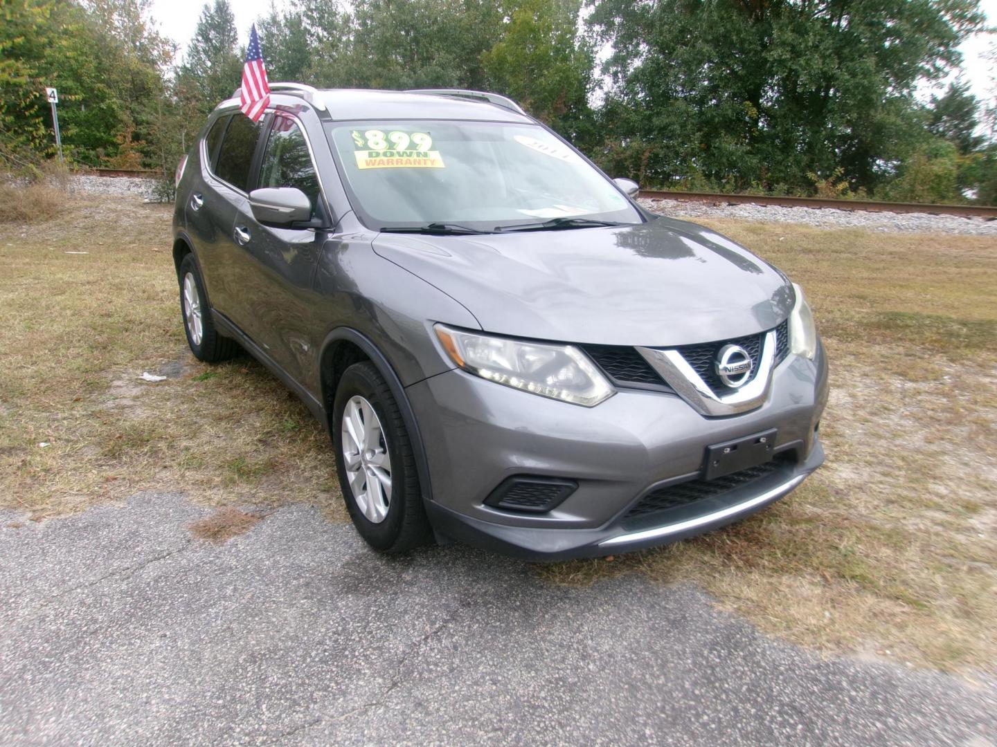 2014 Gray Nissan Rogue S AWD (5N1AT2MV7EC) with an 2.5L L4 DOHC 16V engine, Continuously Variable Transmission transmission, located at 2553 Airline Blvd, Portsmouth, VA, 23701, (757) 488-8331, 36.813889, -76.357597 - ***VEHICLE TERMS*** Down Payment: $899 Weekly Payment: $110 APR: 23.9% Repayment Terms: 42 Months *** CALL ELIZABETH SMITH - DIRECTOR OF MARKETING @ 757-488-8331 TO SCHEDULE YOUR APPOINTMENT TODAY AND GET PRE-APPROVED RIGHT OVER THE PHONE*** - Photo#3