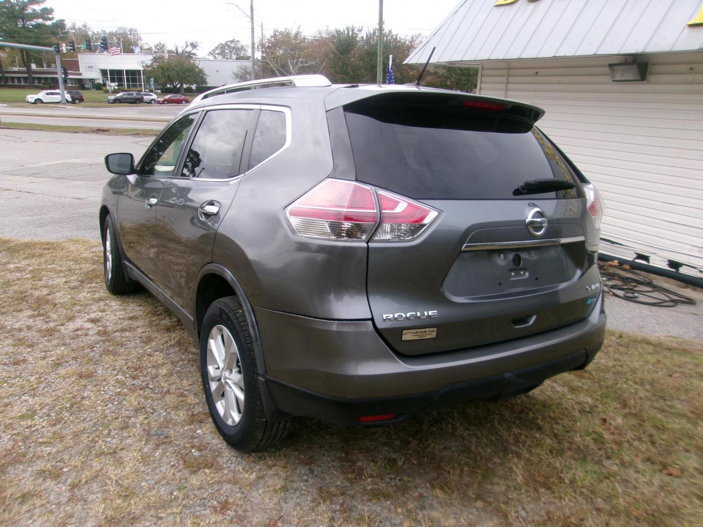 2014 Gray Nissan Rogue S AWD (5N1AT2MV7EC) with an 2.5L L4 DOHC 16V engine, Continuously Variable Transmission transmission, located at 2553 Airline Blvd, Portsmouth, VA, 23701, (757) 488-8331, 36.813889, -76.357597 - ***VEHICLE TERMS*** Down Payment: $899 Weekly Payment: $110 APR: 23.9% Repayment Terms: 42 Months *** CALL ELIZABETH SMITH - DIRECTOR OF MARKETING @ 757-488-8331 TO SCHEDULE YOUR APPOINTMENT TODAY AND GET PRE-APPROVED RIGHT OVER THE PHONE*** - Photo#7