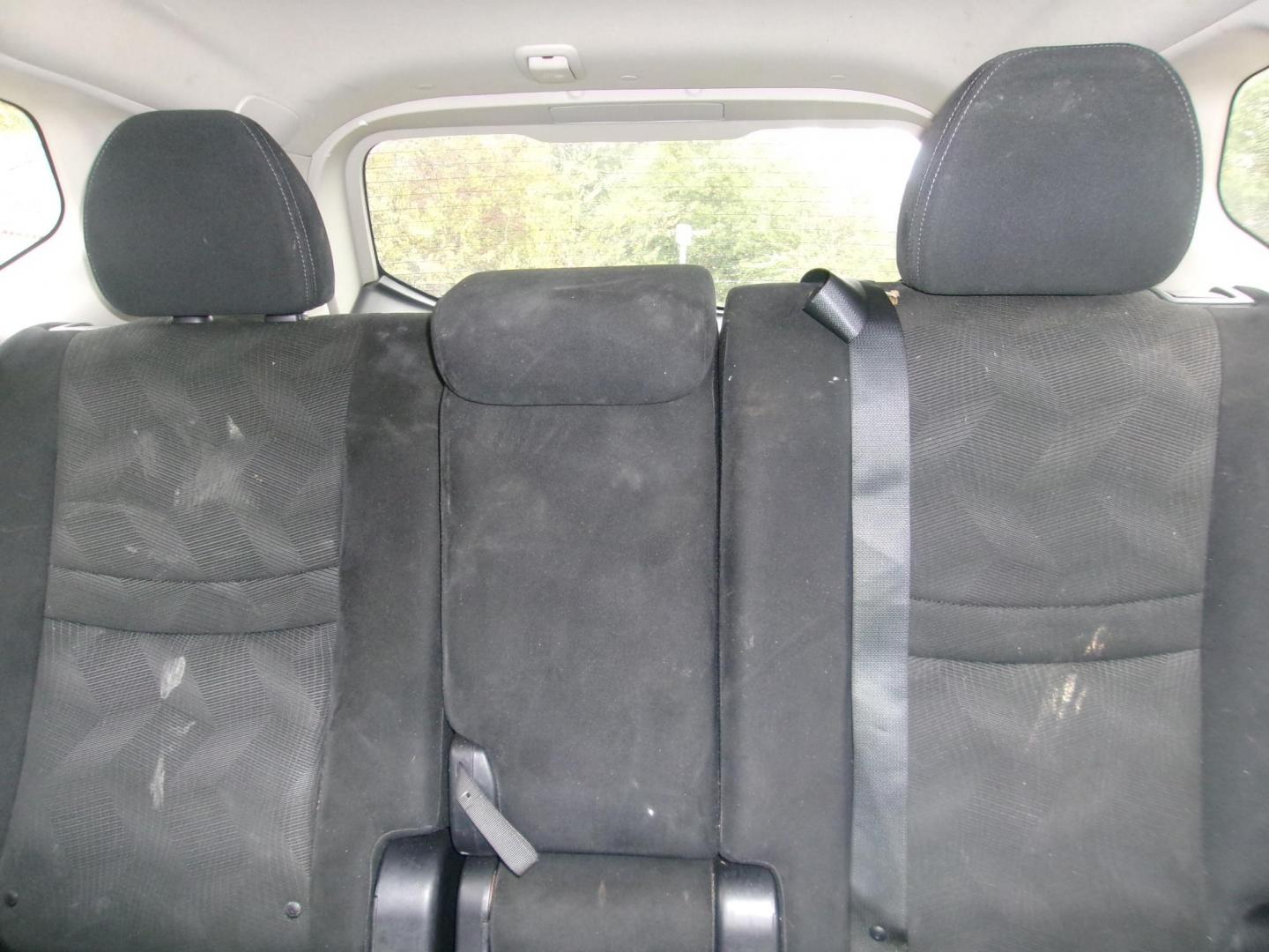 2014 Gray Nissan Rogue S AWD (5N1AT2MV7EC) with an 2.5L L4 DOHC 16V engine, Continuously Variable Transmission transmission, located at 2553 Airline Blvd, Portsmouth, VA, 23701, (757) 488-8331, 36.813889, -76.357597 - ***VEHICLE TERMS*** Down Payment: $899 Weekly Payment: $110 APR: 23.9% Repayment Terms: 42 Months *** CALL ELIZABETH SMITH - DIRECTOR OF MARKETING @ 757-488-8331 TO SCHEDULE YOUR APPOINTMENT TODAY AND GET PRE-APPROVED RIGHT OVER THE PHONE*** - Photo#10