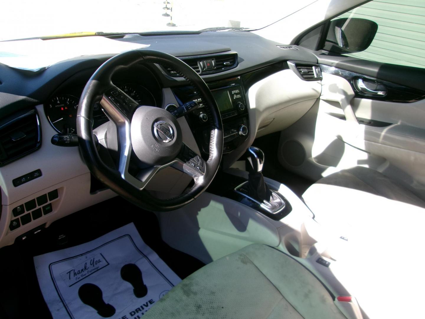 2017 Black Nissan Rogue Sport SL (JN1BJ1CP3HW) with an 2.0L L4 DOHC 16V engine, CVT transmission, located at 2553 Airline Blvd, Portsmouth, VA, 23701, (757) 488-8331, 36.813889, -76.357597 - ***VEHICLE TERMS*** Down Payment: $599 Weekly Payment: $110 APR: 23.9% Repayment Terms: 42 Months *** CALL ELIZABETH SMITH - DIRECTOR OF MARKETING @ 757-488-8331 TO SCHEDULE YOUR APPOINTMENT TODAY AND GET PRE-APPROVED RIGHT OVER THE PHONE*** - Photo#9