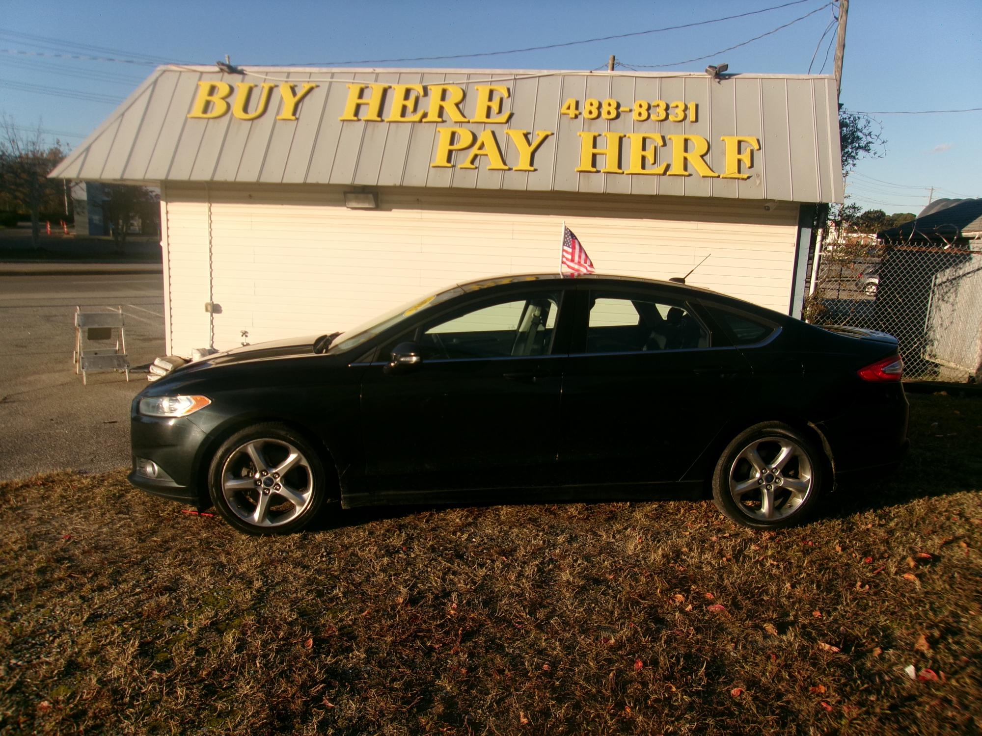 photo of 2015 Ford Fusion SE