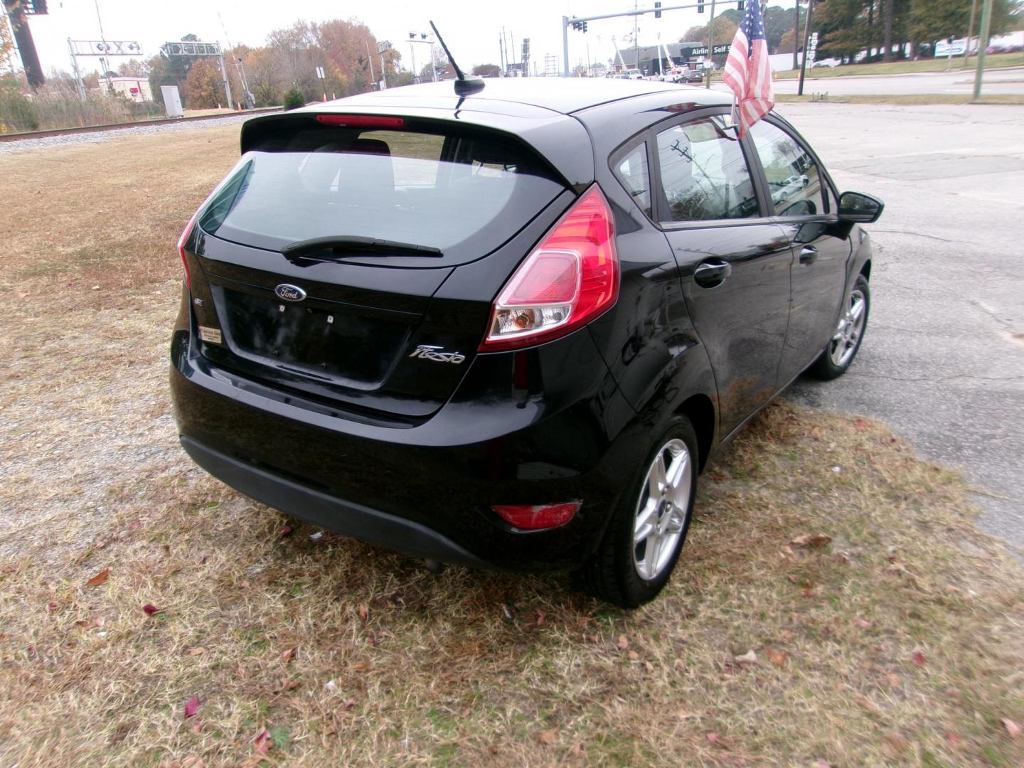 2019 Black Ford Fiesta SE Hatchback (3FADP4EJ3KM) with an 1.6L L4 DOHC 16V engine, located at 2553 Airline Blvd, Portsmouth, VA, 23701, (757) 488-8331, 36.813889, -76.357597 - ***VEHICLE TERMS*** Down Payment: $699 Weekly Payment: $110 APR: 23.9% Repayment Terms: 42 Months *** CALL ELIZABETH SMITH - DIRECTOR OF MARKETING @ 757-488-8331 TO SCHEDULE YOUR APPOINTMENT TODAY AND GET PRE-APPROVED RIGHT OVER THE PHONE*** - Photo#5