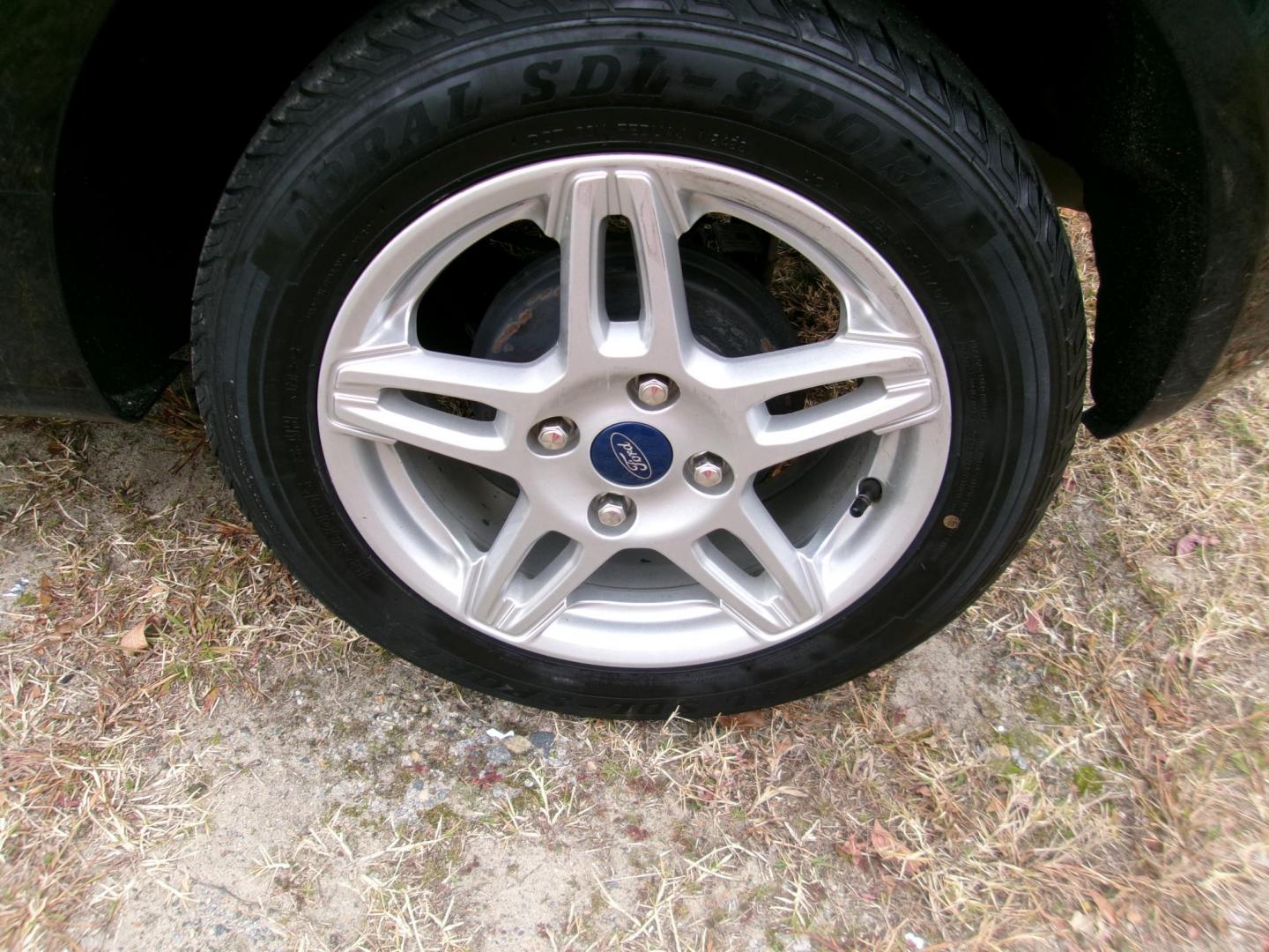 2019 Black Ford Fiesta SE Hatchback (3FADP4EJ3KM) with an 1.6L L4 DOHC 16V engine, located at 2553 Airline Blvd, Portsmouth, VA, 23701, (757) 488-8331, 36.813889, -76.357597 - ***VEHICLE TERMS*** Down Payment: $699 Weekly Payment: $110 APR: 23.9% Repayment Terms: 42 Months *** CALL ELIZABETH SMITH - DIRECTOR OF MARKETING @ 757-488-8331 TO SCHEDULE YOUR APPOINTMENT TODAY AND GET PRE-APPROVED RIGHT OVER THE PHONE*** - Photo#8