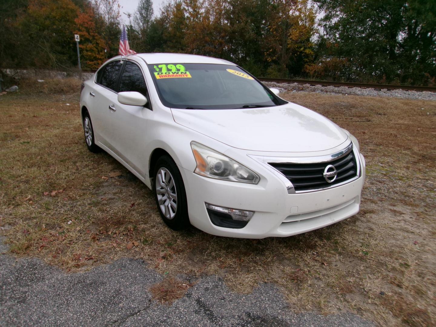 2015 White Nissan Altima 2.5 S (1N4AL3AP2FC) with an 2.5L L4 DOHC 16V engine, Continuously Variable Transmission transmission, located at 2553 Airline Blvd, Portsmouth, VA, 23701, (757) 488-8331, 36.813889, -76.357597 - ***VEHICLE TERMS*** Down Payment: $799 Weekly Payment: $110 APR: 23.9% Repayment Terms: 42 Months *** CALL ELIZABETH SMITH - DIRECTOR OF MARKETING @ 757-488-8331 TO SCHEDULE YOUR APPOINTMENT TODAY AND GET PRE-APPROVED RIGHT OVER THE PHONE*** - Photo#3