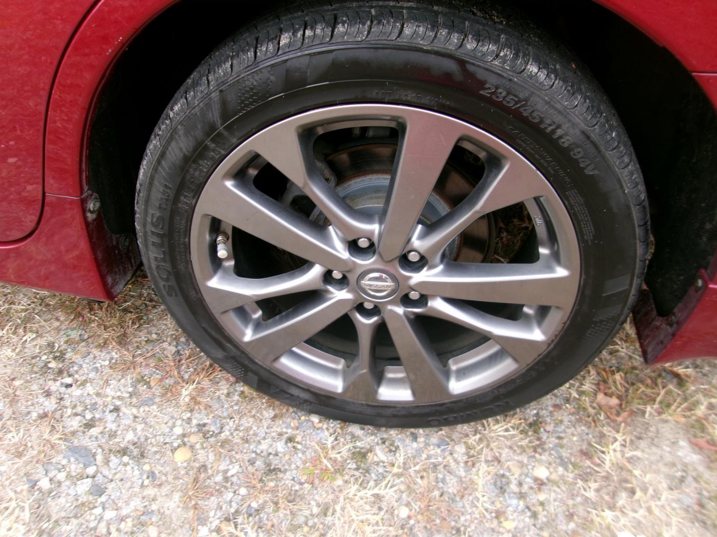 2018 Red Nissan Altima 2.5 (1N4AL3AP5JC) with an 2.5L L4 DOHC 16V engine, CVT transmission, located at 2553 Airline Blvd, Portsmouth, VA, 23701, (757) 488-8331, 36.813889, -76.357597 - ***VEHICLE TERMS*** Down Payment: $999 Weekly Payment: $110 APR: 23.9% Repayment Terms: 42 Months *** CALL ELIZABETH SMITH - DIRECTOR OF MARKETING @ 757-488-8331 TO SCHEDULE YOUR APPOINTMENT TODAY AND GET PRE-APPROVED RIGHT OVER THE PHONE*** - Photo#8