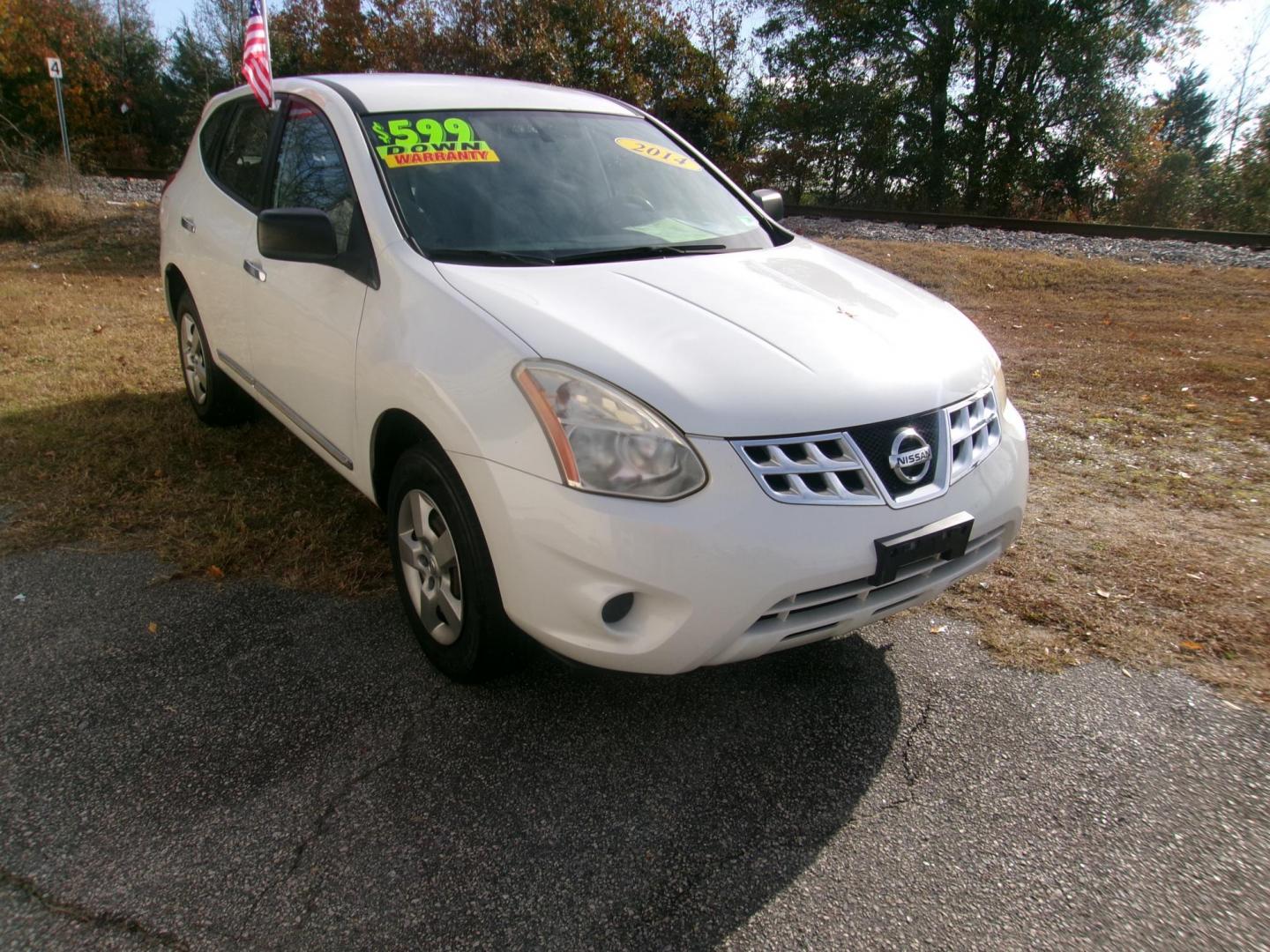2013 White Nissan Rogue S 2WD (JN8AS5MT3DW) with an 2.5L L4 DOHC 16V engine, Continuously Variable Transmission transmission, located at 2553 Airline Blvd, Portsmouth, VA, 23701, (757) 488-8331, 36.813889, -76.357597 - ***VEHICLE TERMS*** Down Payment: $599 Weekly Payment: $90 APR: 23.9% Repayment Terms: 42 Months *** CALL ELIZABETH SMITH - DIRECTOR OF MARKETING @ 757-488-8331 TO SCHEDULE YOUR APPOINTMENT TODAY AND GET PRE-APPROVED RIGHT OVER THE PHONE*** - Photo#3