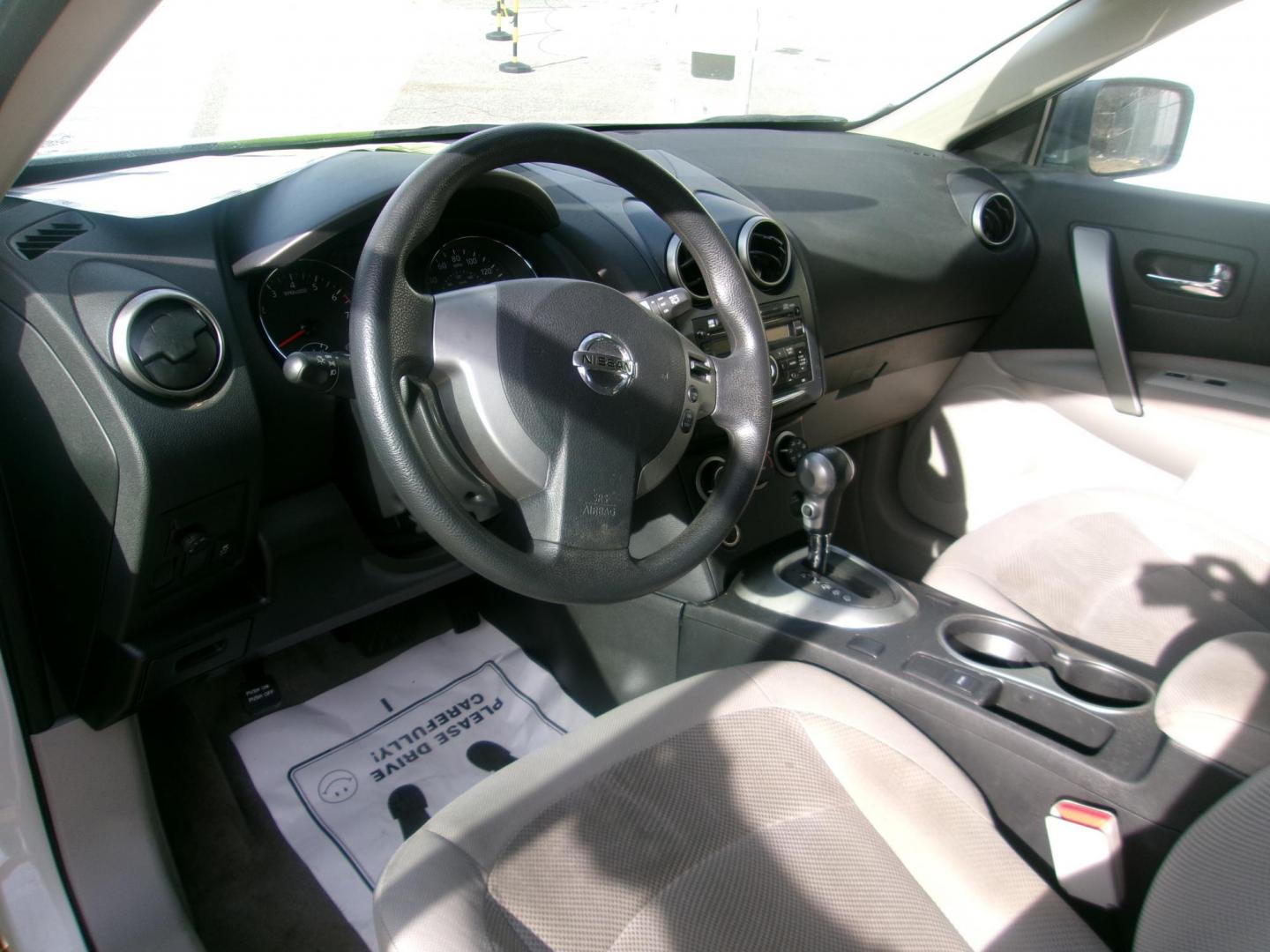 2013 White Nissan Rogue S 2WD (JN8AS5MT3DW) with an 2.5L L4 DOHC 16V engine, Continuously Variable Transmission transmission, located at 2553 Airline Blvd, Portsmouth, VA, 23701, (757) 488-8331, 36.813889, -76.357597 - ***VEHICLE TERMS*** Down Payment: $599 Weekly Payment: $90 APR: 23.9% Repayment Terms: 42 Months *** CALL ELIZABETH SMITH - DIRECTOR OF MARKETING @ 757-488-8331 TO SCHEDULE YOUR APPOINTMENT TODAY AND GET PRE-APPROVED RIGHT OVER THE PHONE*** - Photo#9