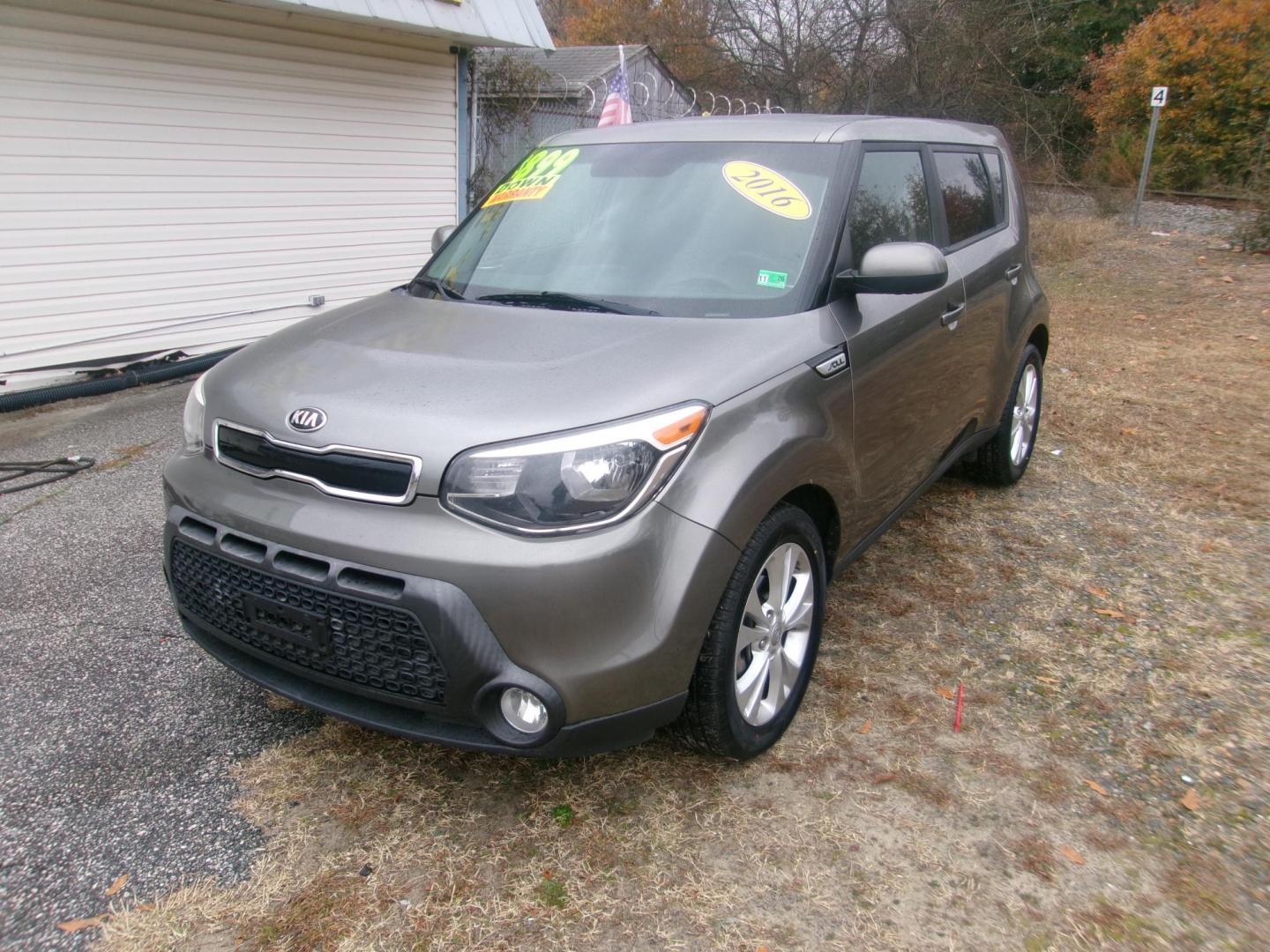 2016 Gray Kia Soul + (KNDJP3A54G7) with an 2.0L L4 DOHC 16V engine, 6A transmission, located at 2553 Airline Blvd, Portsmouth, VA, 23701, (757) 488-8331, 36.813889, -76.357597 - ***VEHICLE TERMS*** Down Payment: $899 Weekly Payment: $110 APR: 23.9% Repayment Terms: 42 Months *** CALL ELIZABETH SMITH - DIRECTOR OF MARKETING @ 757-488-8331 TO SCHEDULE YOUR APPOINTMENT TODAY AND GET PRE-APPROVED RIGHT OVER THE PHONE*** - Photo#1