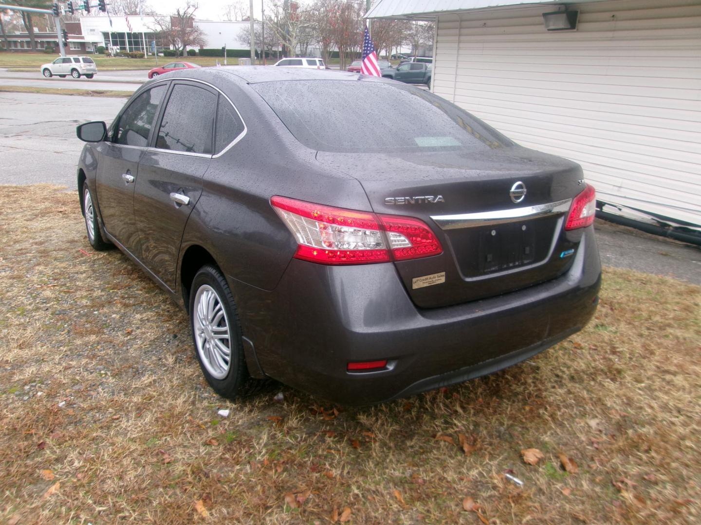 2014 Gray Nissan Sentra S 6MT (3N1AB7AP6EY) with an 1.8L L4 SFI DOHC 16V engine, 6-Speed Manual transmission, located at 2553 Airline Blvd, Portsmouth, VA, 23701, (757) 488-8331, 36.813889, -76.357597 - ***VEHICLE TERMS*** Down Payment: $599 Weekly Payment: $90 APR: 23.9% Repayment Terms: 42 Months *** CALL ELIZABETH SMITH - DIRECTOR OF MARKETING @ 757-488-8331 TO SCHEDULE YOUR APPOINTMENT TODAY AND GET PRE-APPROVED RIGHT OVER THE PHONE*** - Photo#7
