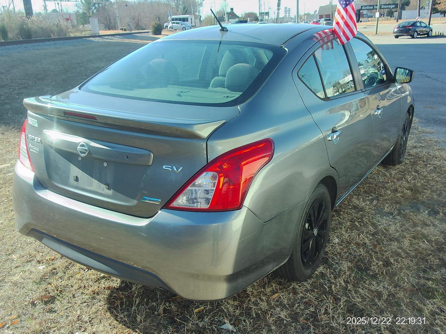 2016 Gray Nissan Versa 1.6 S 5M (3N1CN7AP0GL) with an 1.6L L4 DOHC 16V engine, 5M transmission, located at 2553 Airline Blvd, Portsmouth, VA, 23701, (757) 488-8331, 36.813889, -76.357597 - ***VEHICLE TERMS*** Down Payment: $599 Weekly Payment: $85 APR: 23.9% Repayment Terms: 42 Months *** CALL ELIZABETH SMITH - DIRECTOR OF MARKETING @ 757-488-8331 TO SCHEDULE YOUR APPOINTMENT TODAY AND GET PRE-APPROVED RIGHT OVER THE PHONE*** - Photo#5