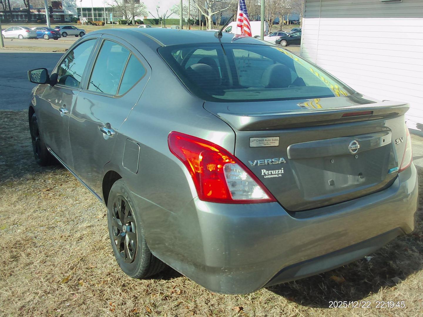 2016 Gray Nissan Versa 1.6 S 5M (3N1CN7AP0GL) with an 1.6L L4 DOHC 16V engine, 5M transmission, located at 2553 Airline Blvd, Portsmouth, VA, 23701, (757) 488-8331, 36.813889, -76.357597 - ***VEHICLE TERMS*** Down Payment: $599 Weekly Payment: $85 APR: 23.9% Repayment Terms: 42 Months *** CALL ELIZABETH SMITH - DIRECTOR OF MARKETING @ 757-488-8331 TO SCHEDULE YOUR APPOINTMENT TODAY AND GET PRE-APPROVED RIGHT OVER THE PHONE*** - Photo#6