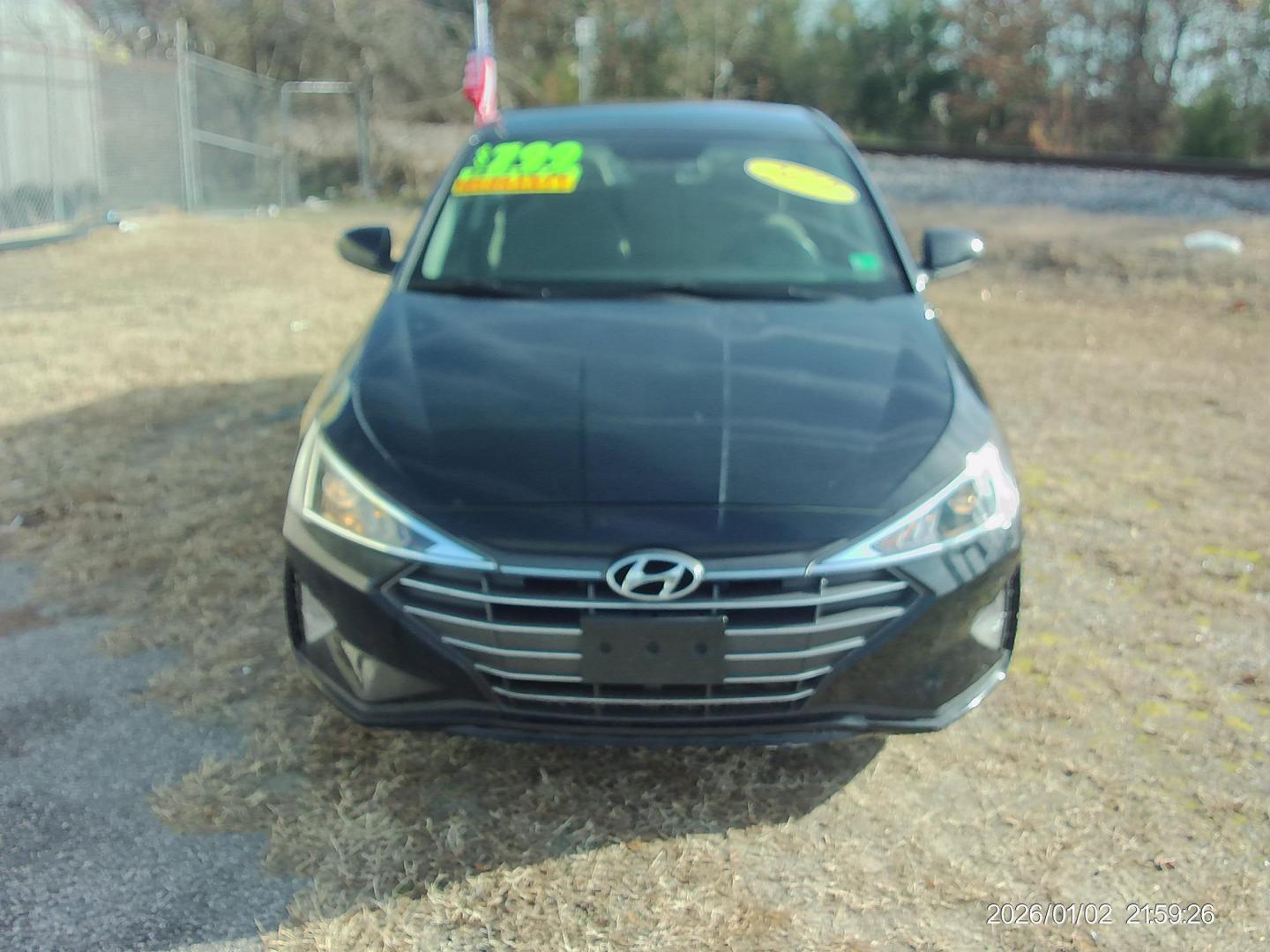 2019 Black Hyundai Elantra SE 6AT (5NPD74LF5KH) with an 1.8L L4 DOHC 16V engine, 6A transmission, located at 2553 Airline Blvd, Portsmouth, VA, 23701, (757) 488-8331, 36.813889, -76.357597 - ***VEHICLE TERMS*** Down Payment: $799 Weekly Payment: $110 APR: 23.9% Repayment Terms: 42 Months *** CALL ELIZABETH SMITH - DIRECTOR OF MARKETING @ 757-488-8331 TO SCHEDULE YOUR APPOINTMENT TODAY AND GET PRE-APPROVED RIGHT OVER THE PHONE*** - Photo#3