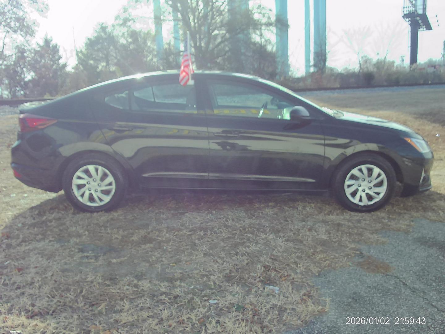 2019 Black Hyundai Elantra SE 6AT (5NPD74LF5KH) with an 1.8L L4 DOHC 16V engine, 6A transmission, located at 2553 Airline Blvd, Portsmouth, VA, 23701, (757) 488-8331, 36.813889, -76.357597 - ***VEHICLE TERMS*** Down Payment: $799 Weekly Payment: $110 APR: 23.9% Repayment Terms: 42 Months *** CALL ELIZABETH SMITH - DIRECTOR OF MARKETING @ 757-488-8331 TO SCHEDULE YOUR APPOINTMENT TODAY AND GET PRE-APPROVED RIGHT OVER THE PHONE*** - Photo#5