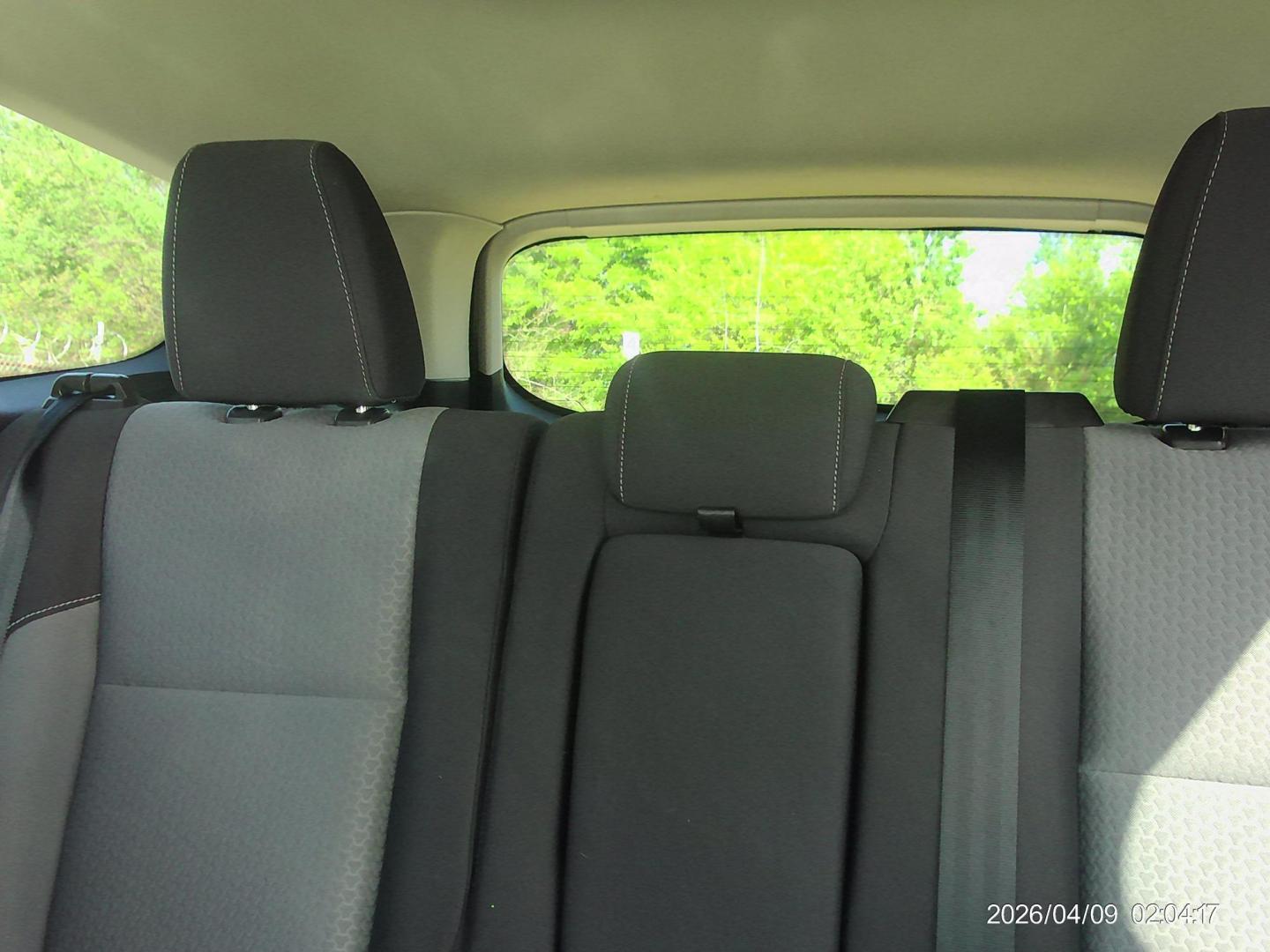 2018 Silver Ford Escape SE FWD (1FMCU0GD7JU) with an 1.5L L4 DOHC 16V engine, 6A transmission, located at 2553 Airline Blvd, Portsmouth, VA, 23701, (757) 488-8331, 36.813889, -76.357597 - ***VEHICLE TERMS*** Down Payment: $999 Weekly Payment: $115 APR: 23.9% Repayment Terms: 42 Months *** CALL ELIZABETH SMITH - DIRECTOR OF MARKETING @ 757-488-8331 TO SCHEDULE YOUR APPOINTMENT TODAY AND GET PRE-APPROVED RIGHT OVER THE PHONE*** - Photo#10