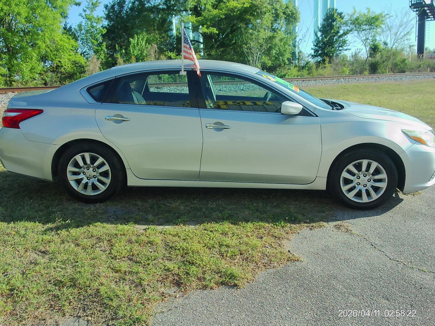 2016 Nissan Altima 2.5 SL (1N4AL3APXGC) with an 2.5L L4 DOHC 16V engine, CVT transmission, located at 2553 Airline Blvd, Portsmouth, VA, 23701, (757) 488-8331, 36.813889, -76.357597 - ***VEHICLE TERMS*** Down Payment: $999 Weekly Payment: $110 APR: 23.9% Repayment Terms: 42 Months *** CALL ELIZABETH SMITH - DIRECTOR OF MARKETING @ 757-488-8331 TO SCHEDULE YOUR APPOINTMENT TODAY AND GET PRE-APPROVED RIGHT OVER THE PHONE*** - Photo#4