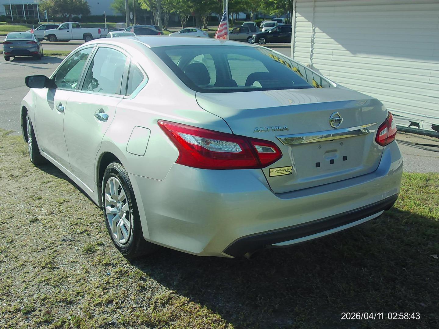 2016 Nissan Altima 2.5 SL (1N4AL3APXGC) with an 2.5L L4 DOHC 16V engine, CVT transmission, located at 2553 Airline Blvd, Portsmouth, VA, 23701, (757) 488-8331, 36.813889, -76.357597 - ***VEHICLE TERMS*** Down Payment: $999 Weekly Payment: $110 APR: 23.9% Repayment Terms: 42 Months *** CALL ELIZABETH SMITH - DIRECTOR OF MARKETING @ 757-488-8331 TO SCHEDULE YOUR APPOINTMENT TODAY AND GET PRE-APPROVED RIGHT OVER THE PHONE*** - Photo#7