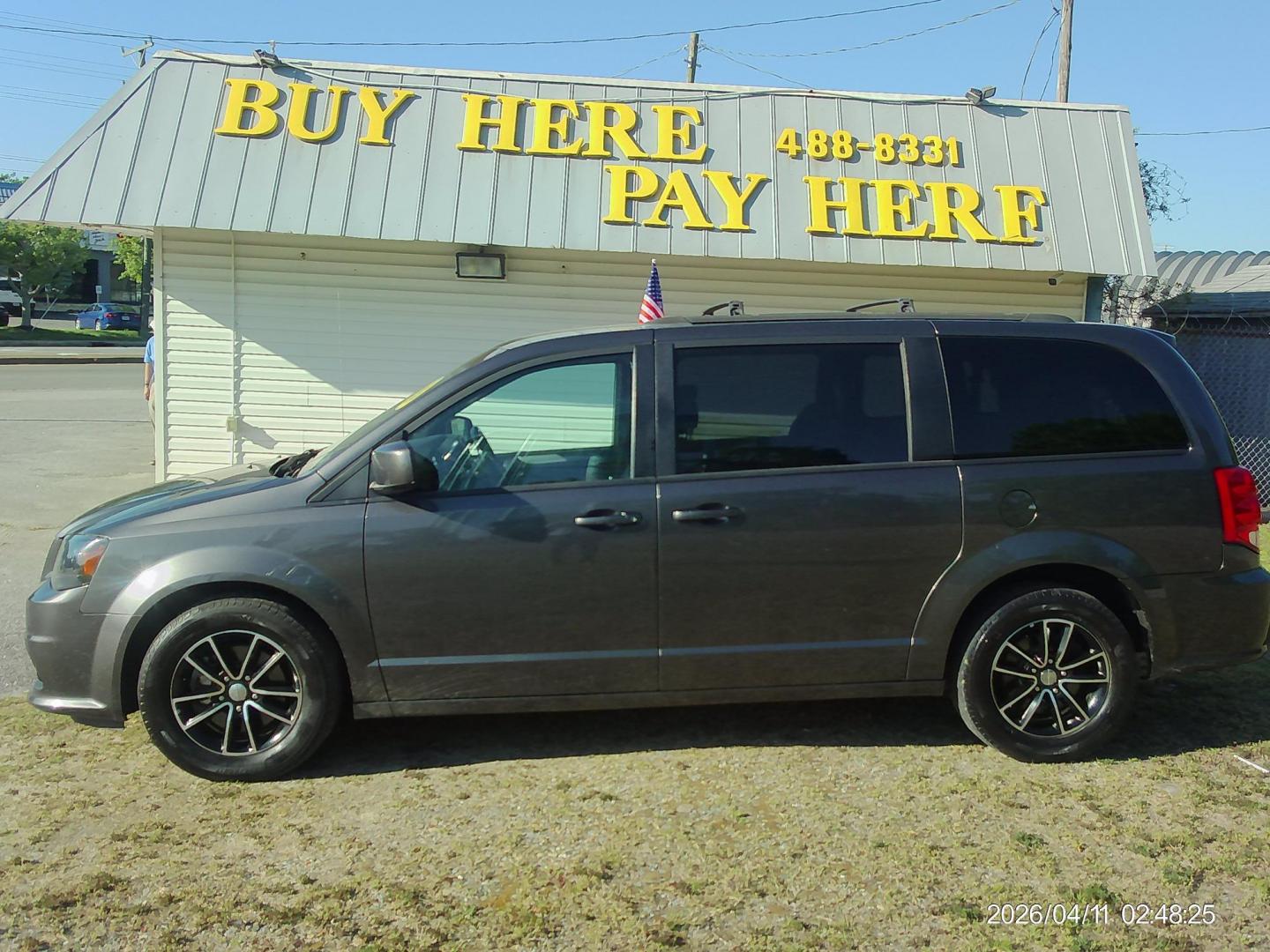 2018 Dodge Grand Caravan GT (2C4RDGEG6JR) with an 3.6L V6 DOHC 24V engine, 6A transmission, located at 2553 Airline Blvd, Portsmouth, VA, 23701, (757) 488-8331, 36.813889, -76.357597 - ***VEHICLE TERMS*** Down Payment: $1499 Weekly Payment: $125 APR: 23.9% Repayment Terms: 42 Months *** CALL ELIZABETH SMITH - DIRECTOR OF MARKETING @ 757-488-8331 TO SCHEDULE YOUR APPOINTMENT TODAY AND GET PRE-APPROVED RIGHT OVER THE PHONE*** - Photo#0