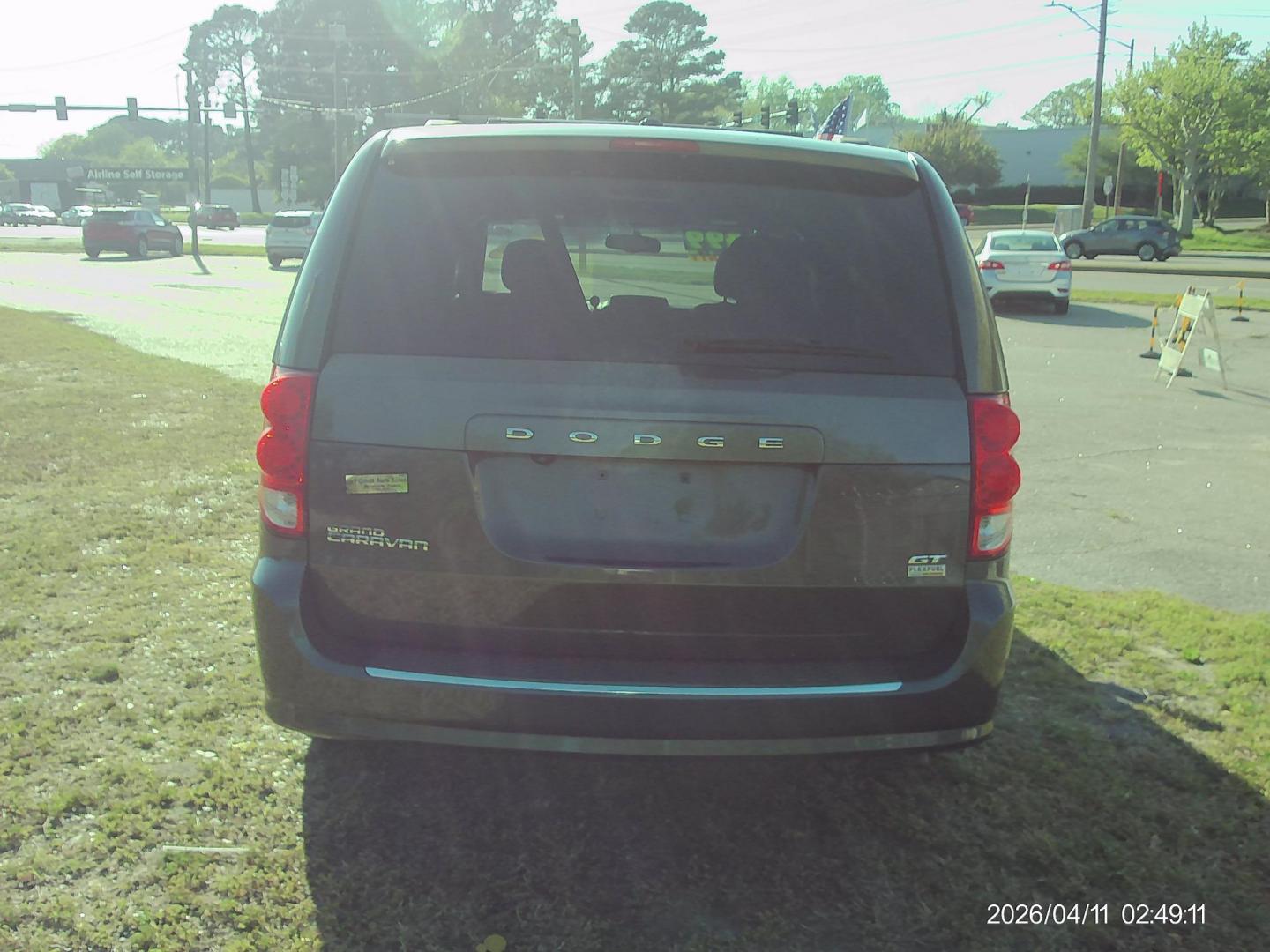 2018 Dodge Grand Caravan GT (2C4RDGEG6JR) with an 3.6L V6 DOHC 24V engine, 6A transmission, located at 2553 Airline Blvd, Portsmouth, VA, 23701, (757) 488-8331, 36.813889, -76.357597 - ***VEHICLE TERMS*** Down Payment: $1499 Weekly Payment: $125 APR: 23.9% Repayment Terms: 42 Months *** CALL ELIZABETH SMITH - DIRECTOR OF MARKETING @ 757-488-8331 TO SCHEDULE YOUR APPOINTMENT TODAY AND GET PRE-APPROVED RIGHT OVER THE PHONE*** - Photo#6