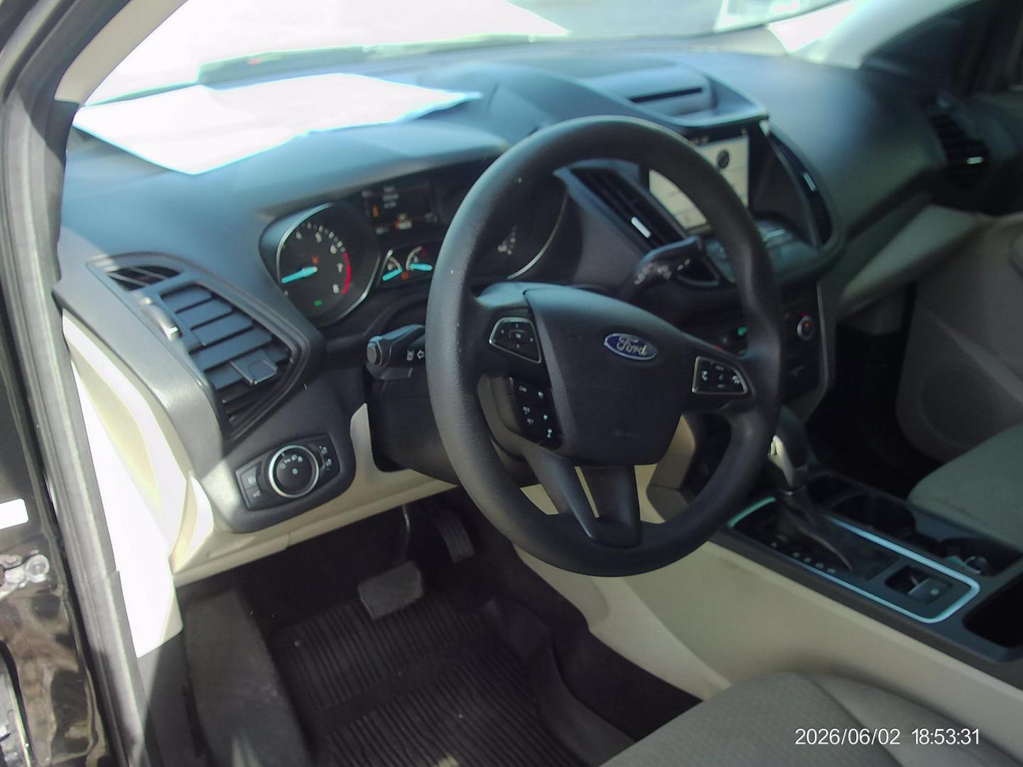 2018 Black Ford Escape SE FWD (1FMCU0GD5JU) with an 1.5L L4 DOHC 16V engine, 6A transmission, located at 2553 Airline Blvd, Portsmouth, VA, 23701, (757) 488-8331, 36.813889, -76.357597 - ***VEHICLE TERMS*** Down Payment: $999 Weekly Payment: $120 APR: 23.9% Repayment Terms: 42 Months *** CALL ELIZABETH SMITH - DIRECTOR OF MARKETING @ 757-488-8331 TO SCHEDULE YOUR APPOINTMENT TODAY AND GET PRE-APPROVED RIGHT OVER THE PHONE*** - Photo#9