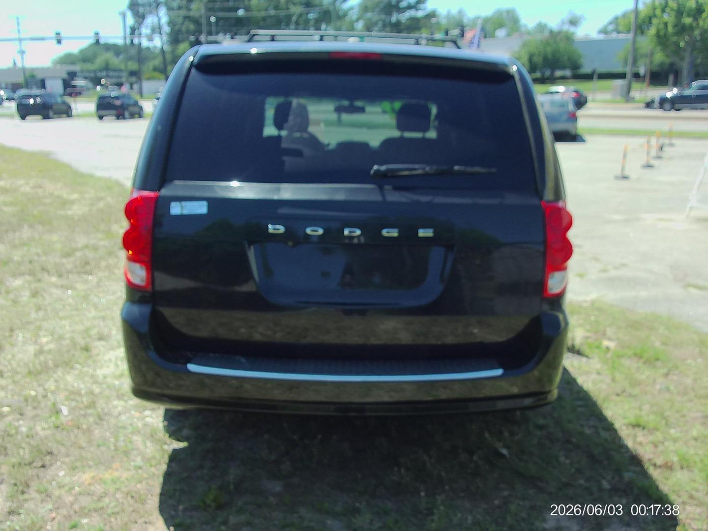 2016 Black Dodge Grand Caravan R/T (2C4RDGEG0GR) with an 3.6L V6 DOHC 24V engine, 6A transmission, located at 2553 Airline Blvd, Portsmouth, VA, 23701, (757) 488-8331, 36.813889, -76.357597 - ***VEHICLE TERMS*** Down Payment: $1499 Weekly Payment: $120 APR: 23.9% Repayment Terms: 42 Months *** CALL ELIZABETH SMITH - DIRECTOR OF MARKETING @ 757-488-8331 TO SCHEDULE YOUR APPOINTMENT TODAY AND GET PRE-APPROVED RIGHT OVER THE PHONE*** - Photo#6