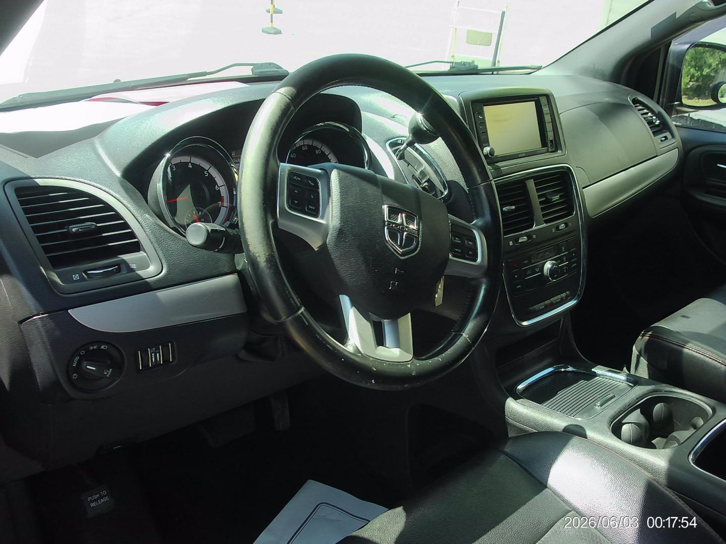 2016 Black Dodge Grand Caravan R/T (2C4RDGEG0GR) with an 3.6L V6 DOHC 24V engine, 6A transmission, located at 2553 Airline Blvd, Portsmouth, VA, 23701, (757) 488-8331, 36.813889, -76.357597 - ***VEHICLE TERMS*** Down Payment: $1499 Weekly Payment: $120 APR: 23.9% Repayment Terms: 42 Months *** CALL ELIZABETH SMITH - DIRECTOR OF MARKETING @ 757-488-8331 TO SCHEDULE YOUR APPOINTMENT TODAY AND GET PRE-APPROVED RIGHT OVER THE PHONE*** - Photo#9