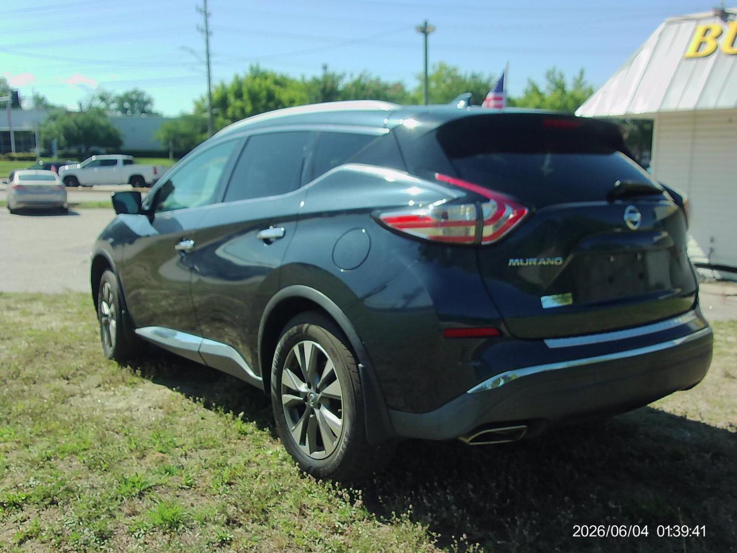2017 Blue Nissan Murano Platinum AWD (5N1AZ2MH0HN) with an 3.5L V6 DOHC 24V engine, CVT transmission, located at 2553 Airline Blvd, Portsmouth, VA, 23701, (757) 488-8331, 36.813889, -76.357597 - ***VEHICLE TERMS*** Down Payment: $1499 Weekly Payment: $125 APR: 23.9% Repayment Terms: 42 Months *** CALL ELIZABETH SMITH - DIRECTOR OF MARKETING @ 757-488-8331 TO SCHEDULE YOUR APPOINTMENT TODAY AND GET PRE-APPROVED RIGHT OVER THE PHONE*** - Photo#7