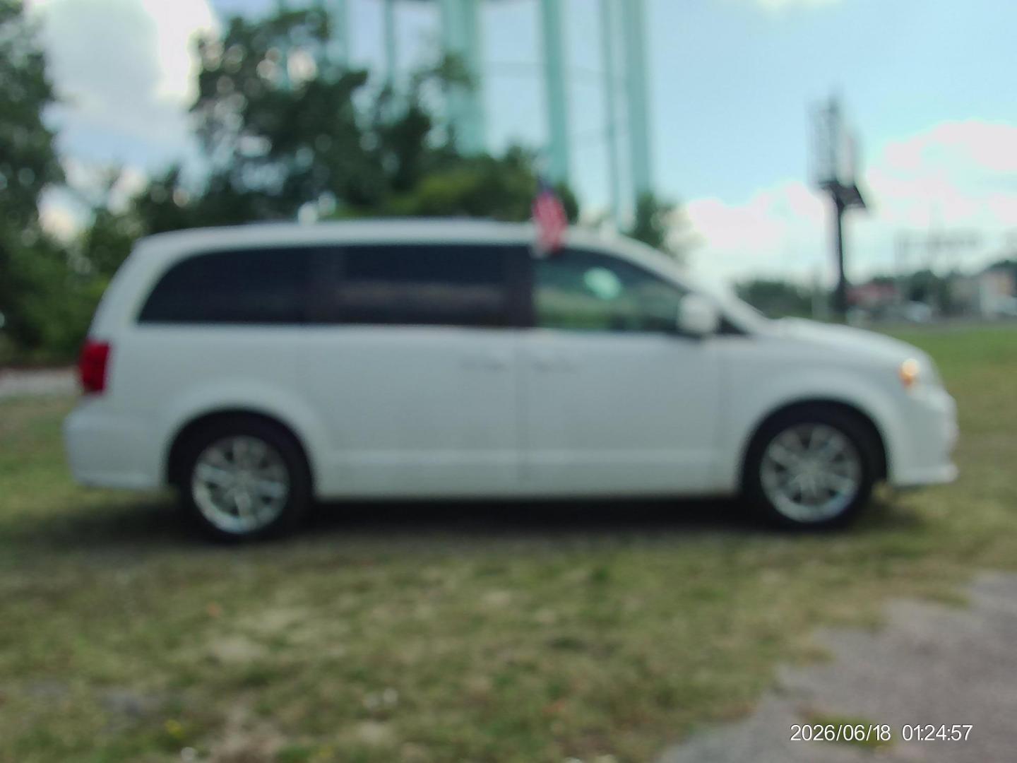 2019 White Dodge Grand Caravan SXT (2C4RDGCG9KR) with an 3.6L V6 DOHC 24V engine, 6A transmission, located at 2553 Airline Blvd, Portsmouth, VA, 23701, (757) 488-8331, 36.813889, -76.357597 - ***VEHICLE TERMS*** Down Payment: $999 Weekly Payment: $120 APR: 23.9% Repayment Terms: 42 Months *** CALL ELIZABETH SMITH - DIRECTOR OF MARKETING @ 757-488-8331 TO SCHEDULE YOUR APPOINTMENT TODAY AND GET PRE-APPROVED RIGHT OVER THE PHONE*** - Photo#2