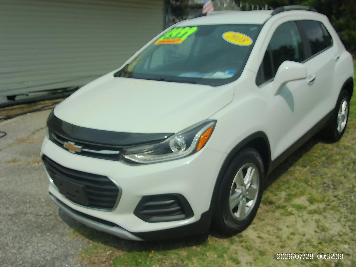 2018 White Chevrolet Trax LT FWD (KL7CJLSB0JB) with an 1.4L L4 DOHC 16V engine, 6A transmission, located at 2553 Airline Blvd, Portsmouth, VA, 23701, (757) 488-8331, 36.813889, -76.357597 - ***VEHICLE TERMS*** Down Payment: $1499 Weekly Payment: $125 APR: 23.9% Repayment Terms: 42 Months *** CALL ELIZABETH SMITH - DIRECTOR OF MARKETING @ 757-488-8331 TO SCHEDULE YOUR APPOINTMENT TODAY AND GET PRE-APPROVED RIGHT OVER THE PHONE***- Photo#1