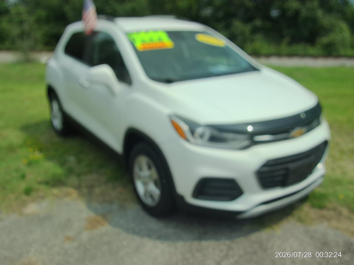 2018 White Chevrolet Trax LT FWD (KL7CJLSB0JB) with an 1.4L L4 DOHC 16V engine, 6A transmission, located at 2553 Airline Blvd, Portsmouth, VA, 23701, (757) 488-8331, 36.813889, -76.357597 - ***VEHICLE TERMS*** Down Payment: $1499 Weekly Payment: $125 APR: 23.9% Repayment Terms: 42 Months *** CALL ELIZABETH SMITH - DIRECTOR OF MARKETING @ 757-488-8331 TO SCHEDULE YOUR APPOINTMENT TODAY AND GET PRE-APPROVED RIGHT OVER THE PHONE***- Photo#3