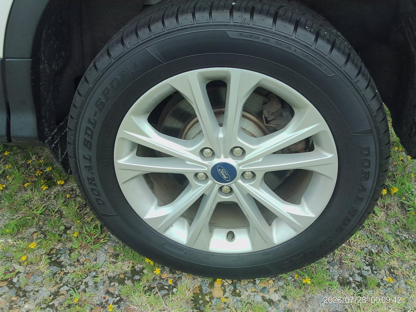 2018 White Ford Escape SEL 4WD (1FMCU9HD4JU) with an 1.5L L4 DOHC 16V engine, 6A transmission, located at 2553 Airline Blvd, Portsmouth, VA, 23701, (757) 488-8331, 36.813889, -76.357597 - ***VEHICLE TERMS*** Down Payment: $1499 Weekly Payment: $125 APR: 23.9% Repayment Terms: 42 Months *** CALL ELIZABETH SMITH - DIRECTOR OF MARKETING @ 757-488-8331 TO SCHEDULE YOUR APPOINTMENT TODAY AND GET PRE-APPROVED RIGHT OVER THE PHONE***- Photo#8