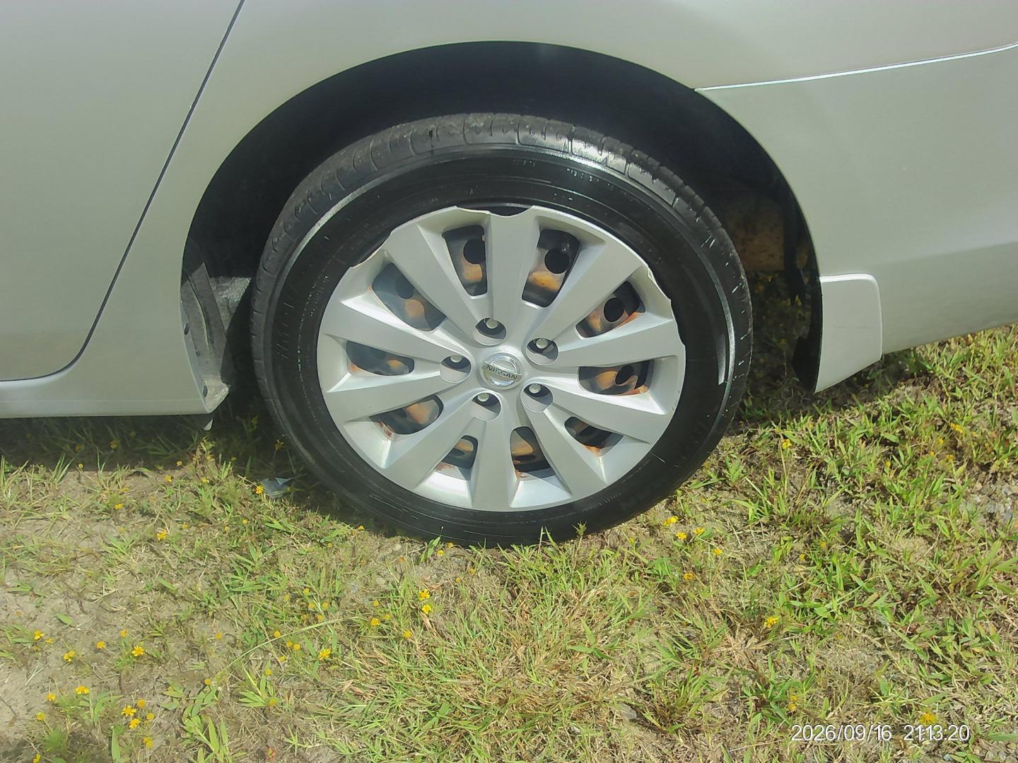 2019 Silver Nissan Sentra S CVT (3N1AB7AP6KY) with an 1.8L L4 SFI DOHC 16V engine, CVT transmission, located at 2553 Airline Blvd, Portsmouth, VA, 23701, (757) 488-8331, 36.813889, -76.357597 - ***VEHICLE TERMS*** Down Payment: $899 Weekly Payment: $115 APR: 23.9% Repayment Terms: 42 Months *** CALL ELIZABETH SMITH - DIRECTOR OF MARKETING @ 757-488-8331 TO SCHEDULE YOUR APPOINTMENT TODAY AND GET PRE-APPROVED RIGHT OVER THE PHONE***- Photo#8
