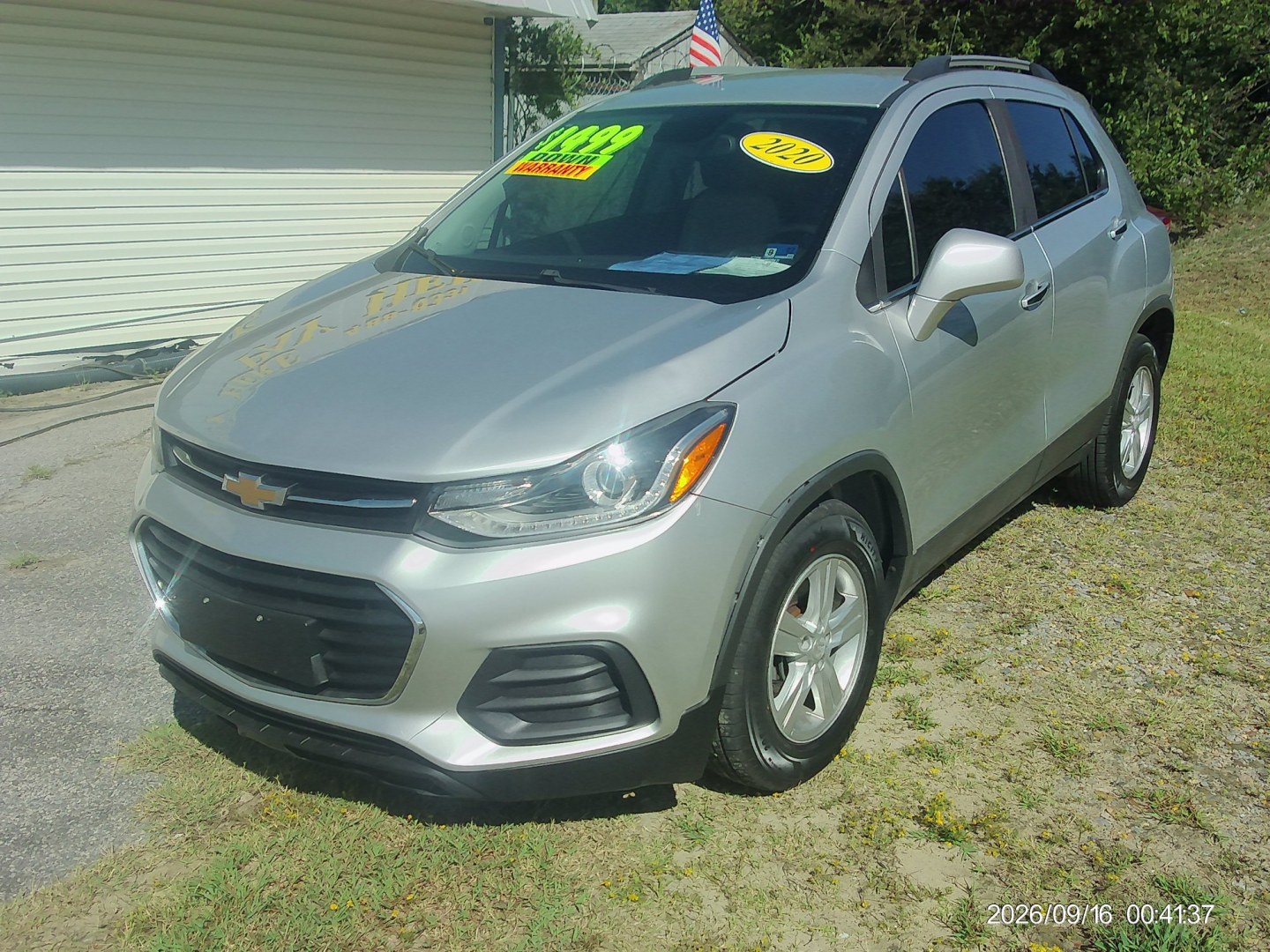 2020 Silver Chevrolet Trax LT FWD (3GNCJLSB9LL) with an 1.4L L4 DOHC 16V engine, 6A transmission, located at 2553 Airline Blvd, Portsmouth, VA, 23701, (757) 488-8331, 36.813889, -76.357597 - ***VEHICLE TERMS*** Down Payment: $1499 Weekly Payment: $120 APR: 23.9% Repayment Terms: 42 Months *** CALL ELIZABETH SMITH - DIRECTOR OF MARKETING @ 757-488-8331 TO SCHEDULE YOUR APPOINTMENT TODAY AND GET PRE-APPROVED RIGHT OVER THE PHONE***- Photo#1