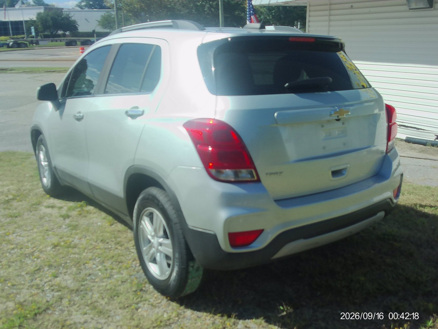 2020 Silver Chevrolet Trax LT FWD (3GNCJLSB9LL) with an 1.4L L4 DOHC 16V engine, 6A transmission, located at 2553 Airline Blvd, Portsmouth, VA, 23701, (757) 488-8331, 36.813889, -76.357597 - ***VEHICLE TERMS*** Down Payment: $1499 Weekly Payment: $120 APR: 23.9% Repayment Terms: 42 Months *** CALL ELIZABETH SMITH - DIRECTOR OF MARKETING @ 757-488-8331 TO SCHEDULE YOUR APPOINTMENT TODAY AND GET PRE-APPROVED RIGHT OVER THE PHONE***- Photo#7