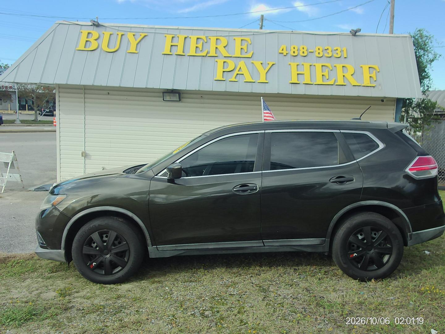 2016 Green Nissan Rogue S 2WD (KNMAT2MT5GP) with an 2.5L L4 DOHC 16V engine, CVT transmission, located at 2553 Airline Blvd, Portsmouth, VA, 23701, (757) 488-8331, 36.813889, -76.357597 - ***VEHICLE TERMS*** Down Payment: $799 Weekly Payment: $120 APR: 23.9% Repayment Terms: 42 Months *** CALL ELIZABETH SMITH - DIRECTOR OF MARKETING @ 757-488-8331 TO SCHEDULE YOUR APPOINTMENT TODAY AND GET PRE-APPROVED RIGHT OVER THE PHONE***- Photo#0