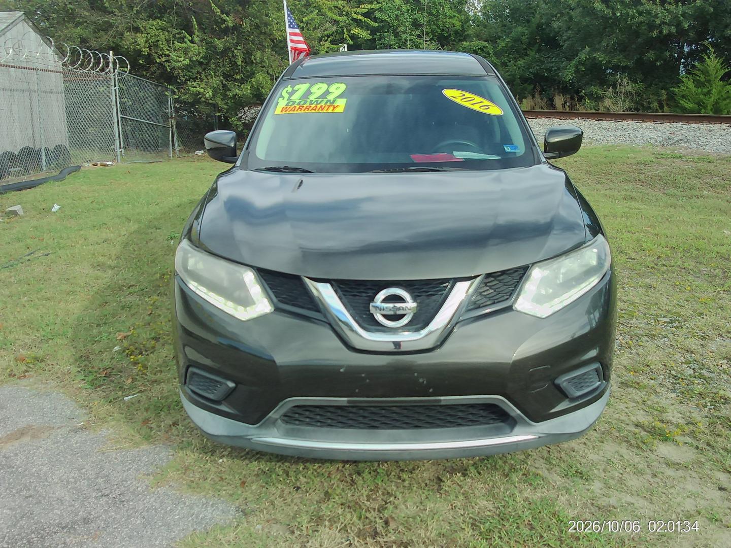 2016 Green Nissan Rogue S 2WD (KNMAT2MT5GP) with an 2.5L L4 DOHC 16V engine, CVT transmission, located at 2553 Airline Blvd, Portsmouth, VA, 23701, (757) 488-8331, 36.813889, -76.357597 - ***VEHICLE TERMS*** Down Payment: $799 Weekly Payment: $120 APR: 23.9% Repayment Terms: 42 Months *** CALL ELIZABETH SMITH - DIRECTOR OF MARKETING @ 757-488-8331 TO SCHEDULE YOUR APPOINTMENT TODAY AND GET PRE-APPROVED RIGHT OVER THE PHONE***- Photo#2