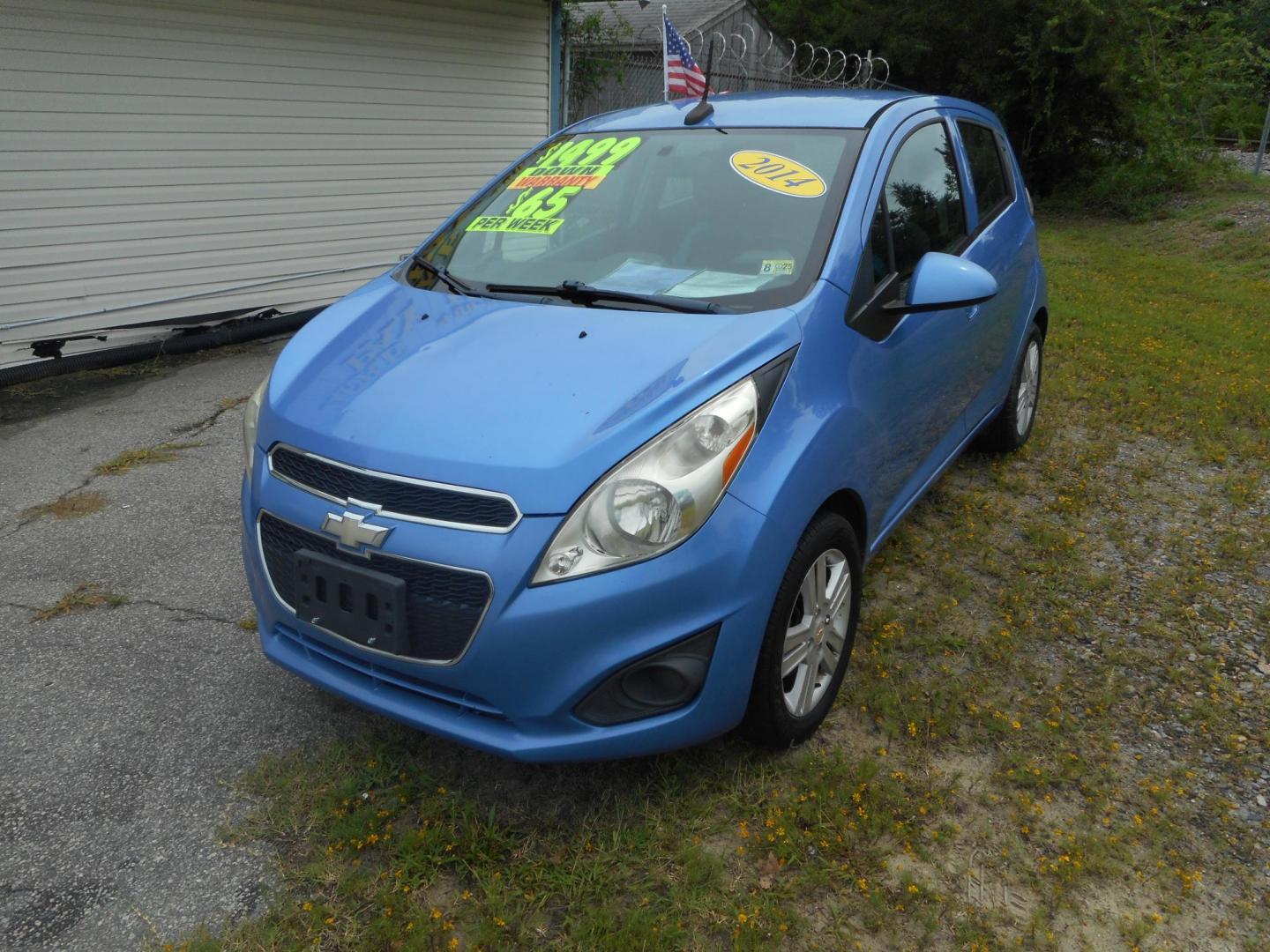 2014 Blue Chevrolet Spark 1LT Auto (KL8CD6S94EC) with an 1.2L L4 16V DOHC engine, Continuously Variable Transmission transmission, located at 2553 Airline Blvd, Portsmouth, VA, 23701, (757) 488-8331, 36.813889, -76.357597 - ***VEHICLE TERMS*** Down Payment: $1499 Weekly Payment: $65 APR: 23.9% Repayment Terms: 24 Months ***CALL ELIZABETH SMITH - DIRECTOR OF MARKETING @ 757-488-8331 TO SCHEDULE YOUR APPOINTMENT TODAY AND GET PRE-APPROVED RIGHT OVER THE PHONE*** - Photo#2