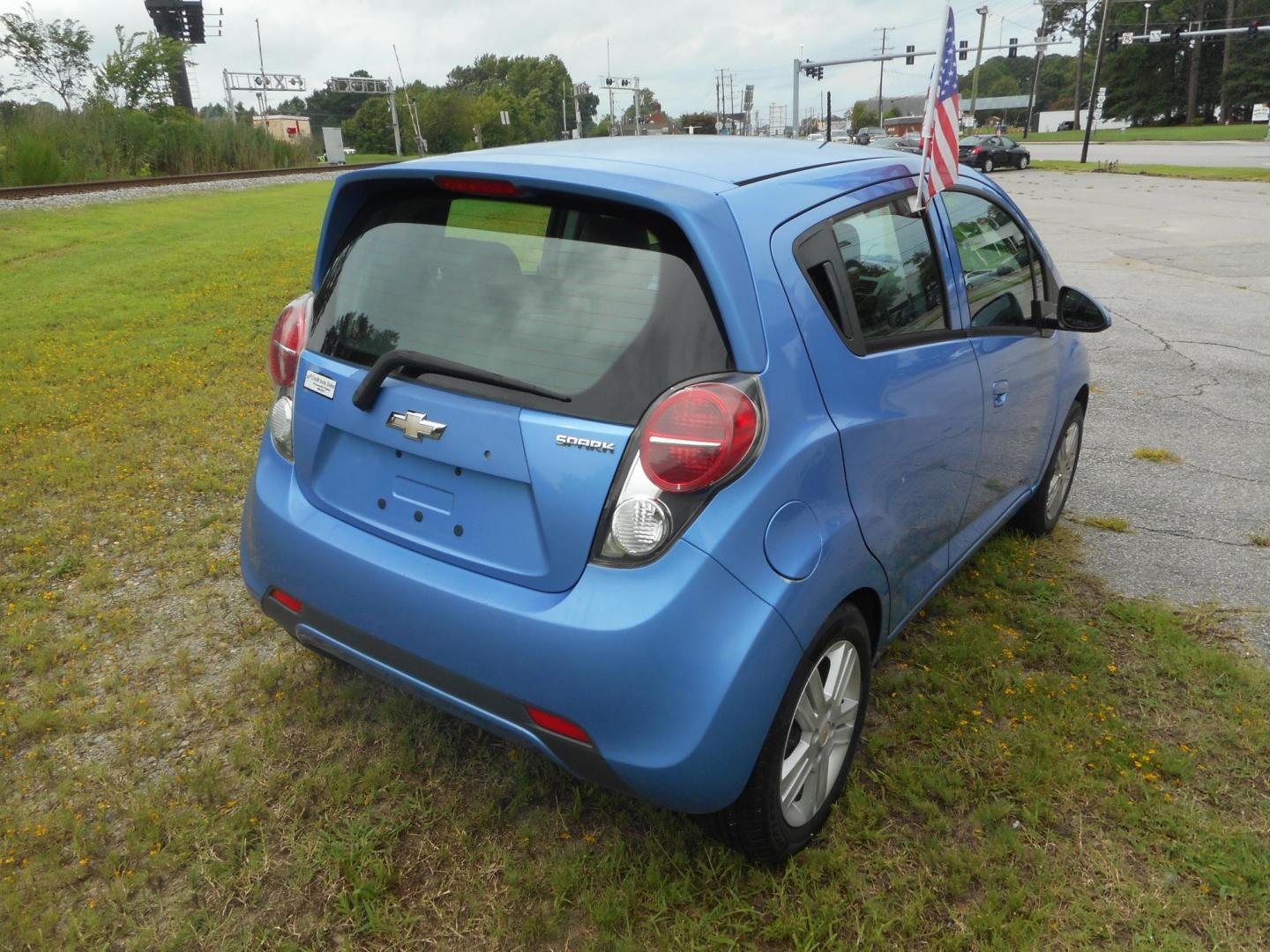 2014 Blue Chevrolet Spark 1LT Auto (KL8CD6S94EC) with an 1.2L L4 16V DOHC engine, Continuously Variable Transmission transmission, located at 2553 Airline Blvd, Portsmouth, VA, 23701, (757) 488-8331, 36.813889, -76.357597 - ***VEHICLE TERMS*** Down Payment: $1499 Weekly Payment: $65 APR: 23.9% Repayment Terms: 24 Months ***CALL ELIZABETH SMITH - DIRECTOR OF MARKETING @ 757-488-8331 TO SCHEDULE YOUR APPOINTMENT TODAY AND GET PRE-APPROVED RIGHT OVER THE PHONE*** - Photo#3