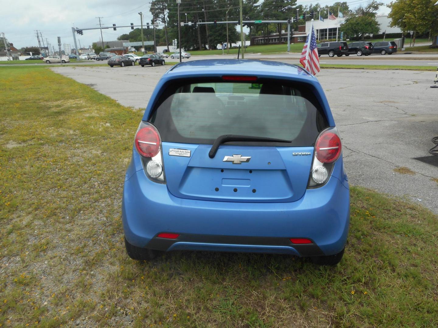 2014 Blue Chevrolet Spark 1LT Auto (KL8CD6S94EC) with an 1.2L L4 16V DOHC engine, Continuously Variable Transmission transmission, located at 2553 Airline Blvd, Portsmouth, VA, 23701, (757) 488-8331, 36.813889, -76.357597 - ***VEHICLE TERMS*** Down Payment: $1499 Weekly Payment: $65 APR: 23.9% Repayment Terms: 24 Months ***CALL ELIZABETH SMITH - DIRECTOR OF MARKETING @ 757-488-8331 TO SCHEDULE YOUR APPOINTMENT TODAY AND GET PRE-APPROVED RIGHT OVER THE PHONE*** - Photo#6
