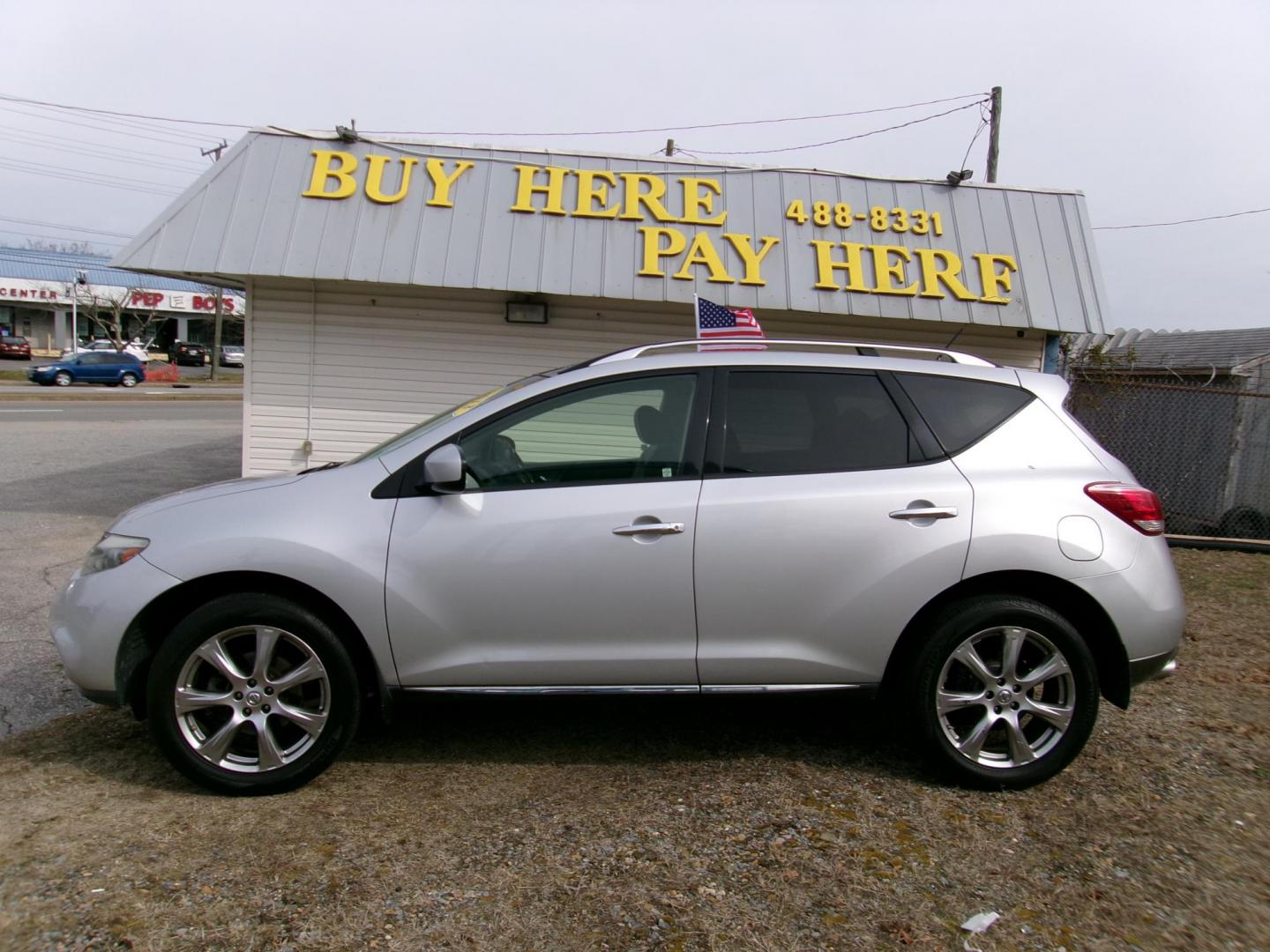 2013 Silver Nissan Murano SL AWD (JN8AZ1MW0DW) with an 3.5L V6 DOHC 24V engine, Continuously Variable Transmission transmission, located at 2553 Airline Blvd, Portsmouth, VA, 23701, (757) 488-8331, 36.813889, -76.357597 - Down Payment: $899 Weekly Payment: $110 APR: 23.9% Repayment Terms: 42 Months ***CALL ELIZABETH SMITH - DIRECTOR OF MARKETING @ 757-488-8331 TO SCHEDULE YOUR APPOINTMENT TODAY AND GET PRE-APPROVED RIGHT OVER THE PHONE*** - Photo#0