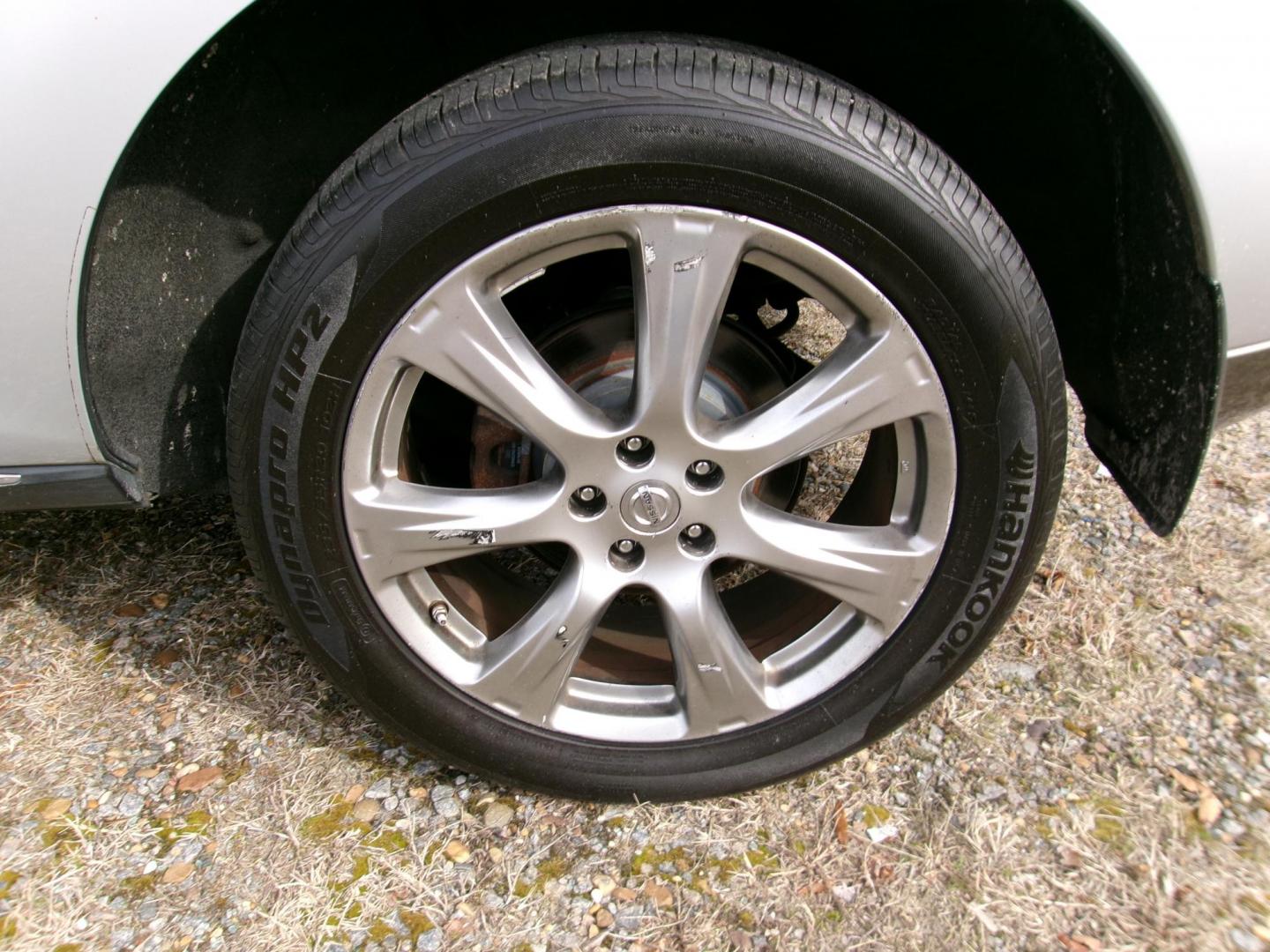 2013 Silver Nissan Murano SL AWD (JN8AZ1MW0DW) with an 3.5L V6 DOHC 24V engine, Continuously Variable Transmission transmission, located at 2553 Airline Blvd, Portsmouth, VA, 23701, (757) 488-8331, 36.813889, -76.357597 - Down Payment: $899 Weekly Payment: $110 APR: 23.9% Repayment Terms: 42 Months ***CALL ELIZABETH SMITH - DIRECTOR OF MARKETING @ 757-488-8331 TO SCHEDULE YOUR APPOINTMENT TODAY AND GET PRE-APPROVED RIGHT OVER THE PHONE*** - Photo#8