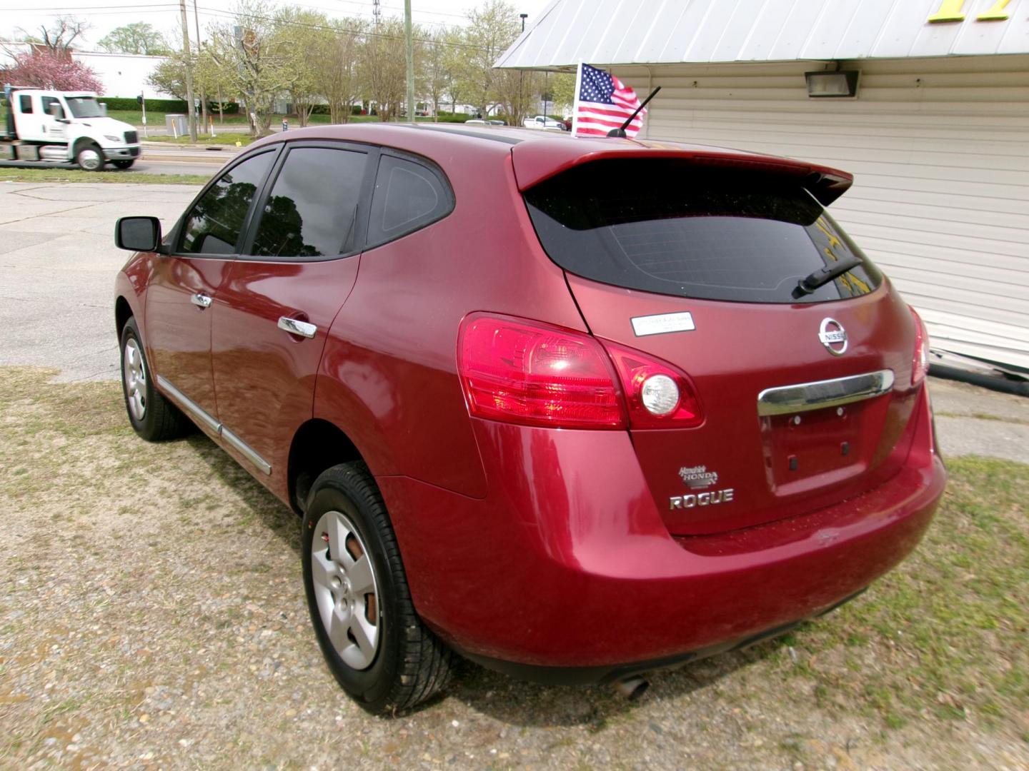 2013 Red Nissan Rogue S 2WD (JN8AS5MT2DW) with an 2.5L L4 DOHC 16V engine, Continuously Variable Transmission transmission, located at 2553 Airline Blvd, Portsmouth, VA, 23701, (757) 488-8331, 36.813889, -76.357597 - ***VEHICLE TERMS*** Down Payment: $499 Weekly Payment: $100 APR: 23.9% Repayment Terms: 42 Months *** CALL ELIZABETH SMITH - DIRECTOR OF MARKETING @ 757-488-8331 TO SCHEDULE YOUR APPOINTMENT TODAY AND GET PRE-APPROVED RIGHT OVER THE PHONE*** - Photo#6