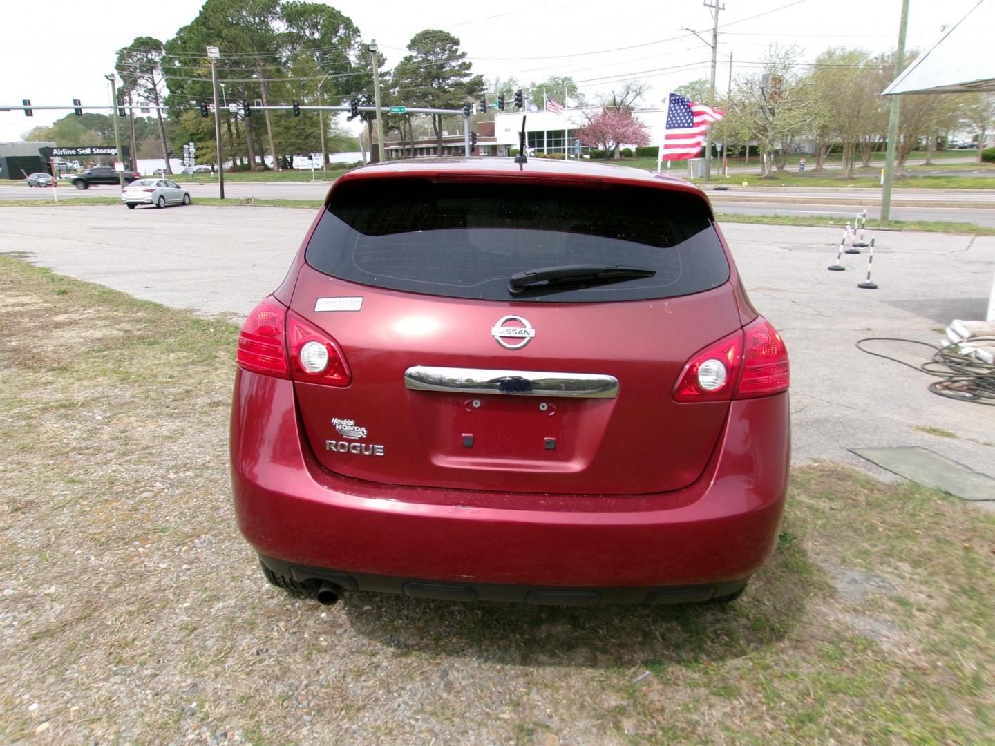 2013 Red Nissan Rogue S 2WD (JN8AS5MT2DW) with an 2.5L L4 DOHC 16V engine, Continuously Variable Transmission transmission, located at 2553 Airline Blvd, Portsmouth, VA, 23701, (757) 488-8331, 36.813889, -76.357597 - ***VEHICLE TERMS*** Down Payment: $499 Weekly Payment: $100 APR: 23.9% Repayment Terms: 42 Months *** CALL ELIZABETH SMITH - DIRECTOR OF MARKETING @ 757-488-8331 TO SCHEDULE YOUR APPOINTMENT TODAY AND GET PRE-APPROVED RIGHT OVER THE PHONE*** - Photo#7